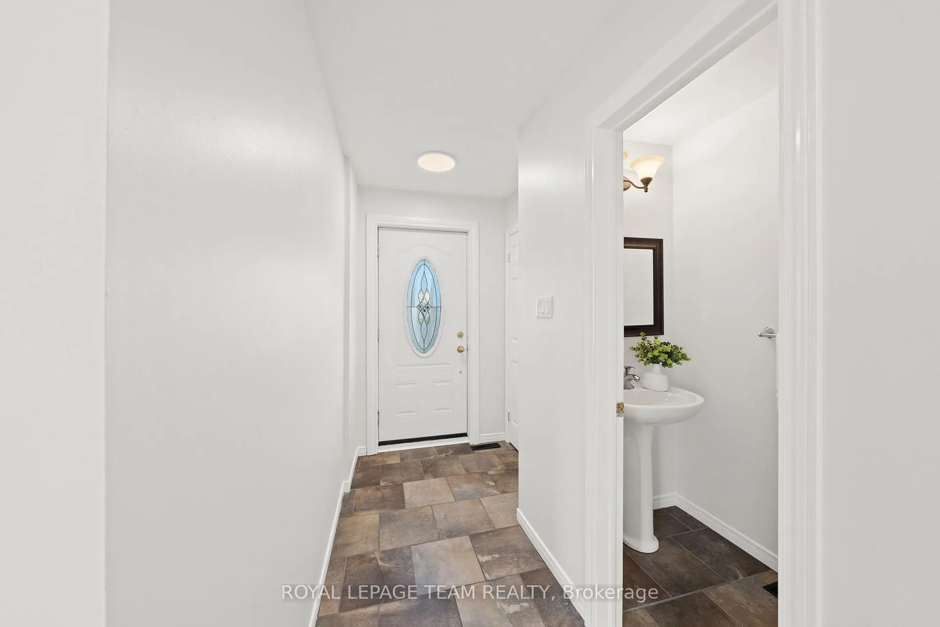 Photo 4 of 93 Hewitt Way, Ottawa, Kanata - Katimavik — HOMEH