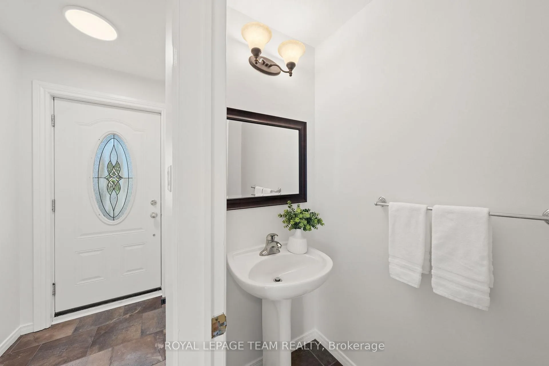 Photo 6 of 93 Hewitt Way, Ottawa, Kanata - Katimavik — HOMEH