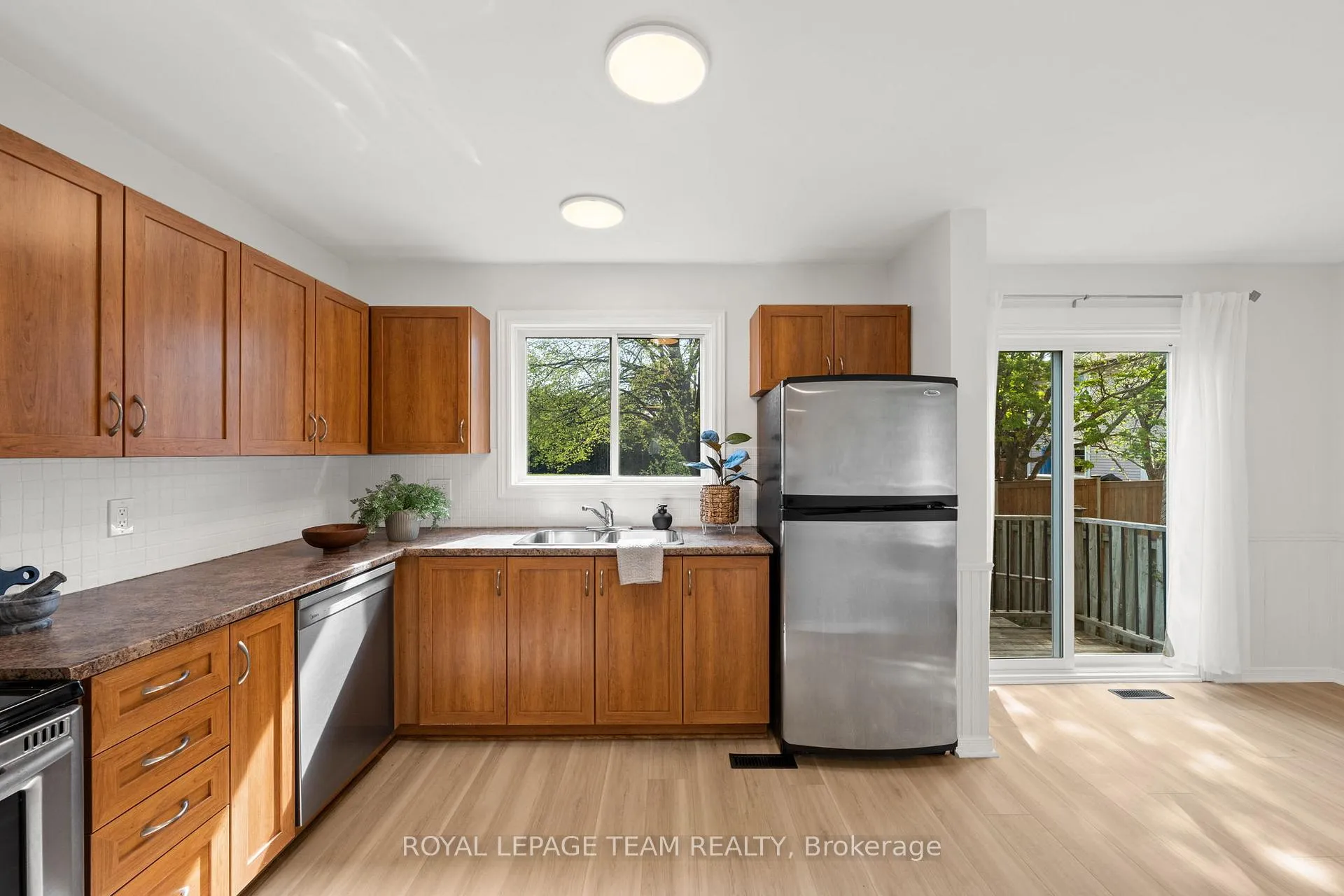 Photo 15 of 93 Hewitt Way, Ottawa, Kanata - Katimavik — HOMEH