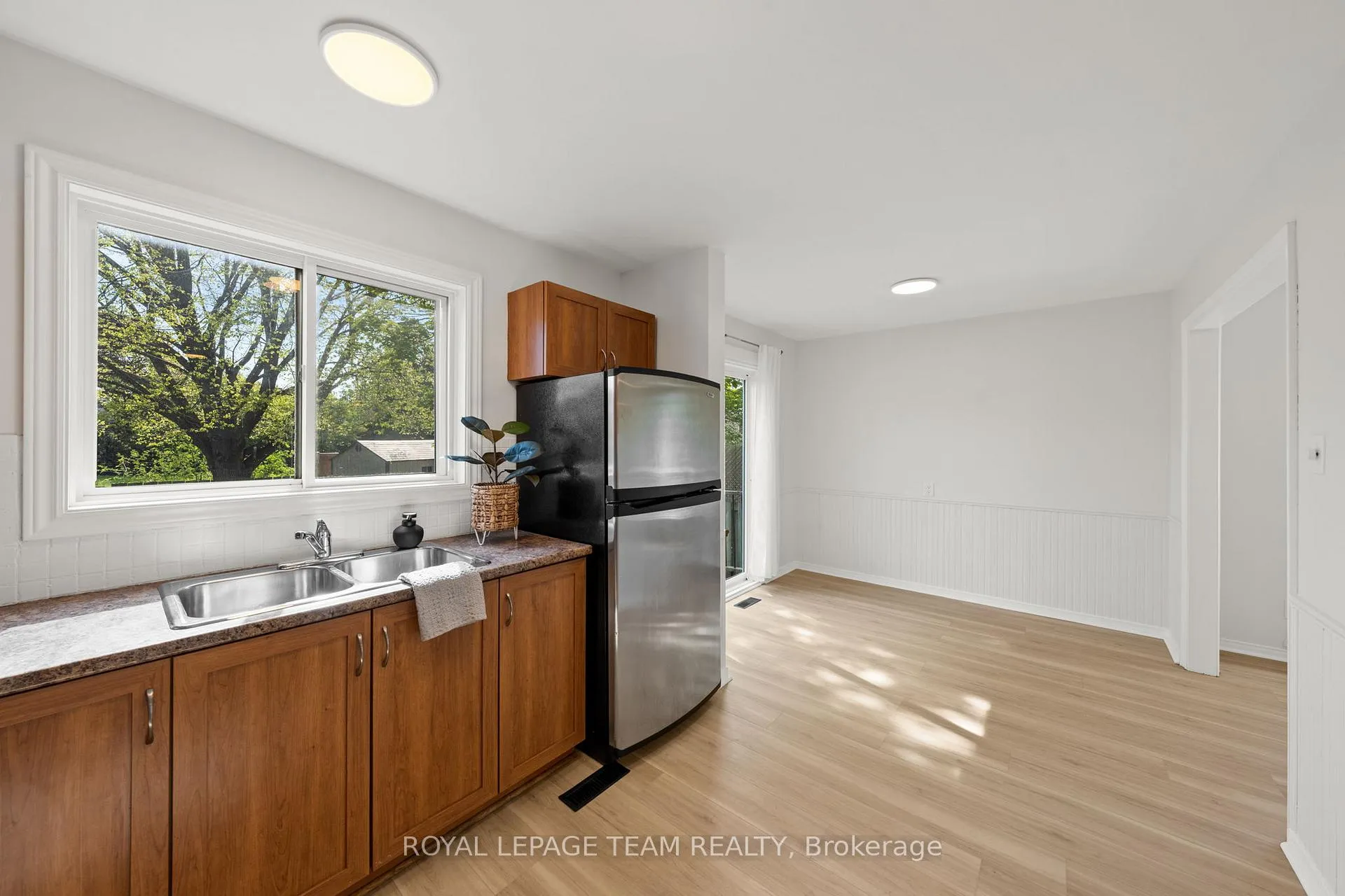 Photo 16 of 93 Hewitt Way, Ottawa, Kanata - Katimavik — HOMEH