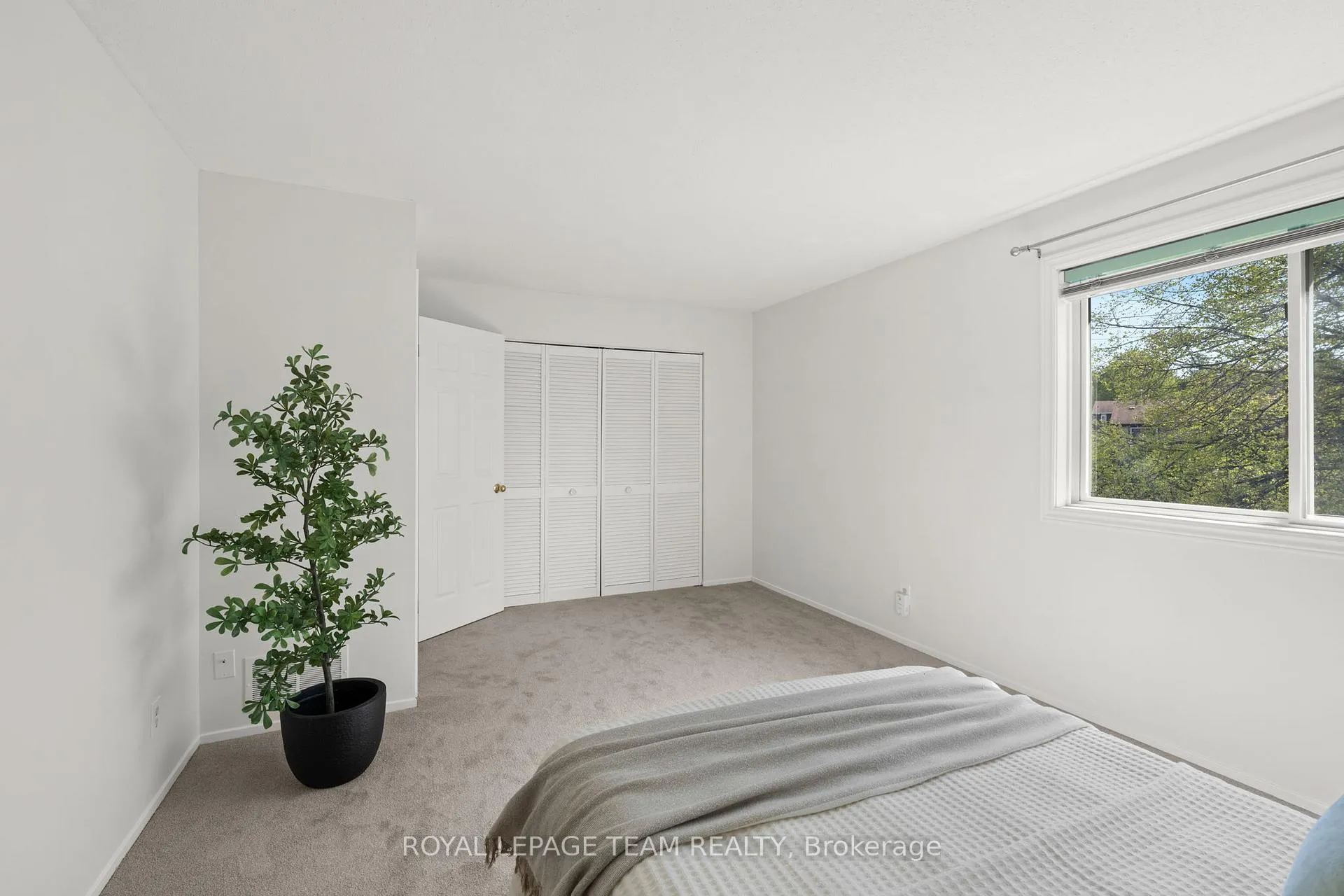 Photo 22 of 93 Hewitt Way, Ottawa, Kanata - Katimavik — HOMEH