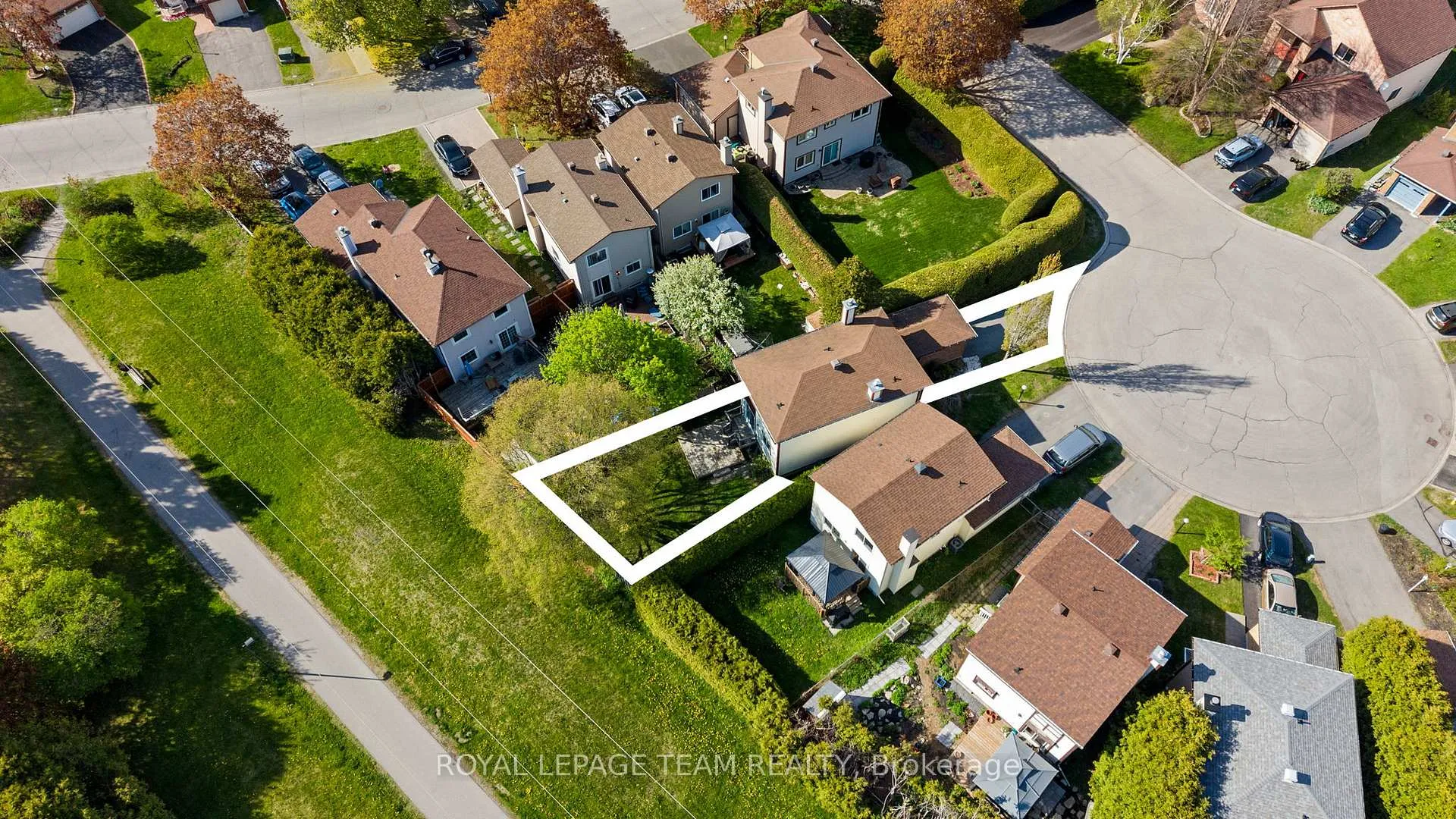 Photo 40 of 93 Hewitt Way, Ottawa, Kanata - Katimavik — HOMEH