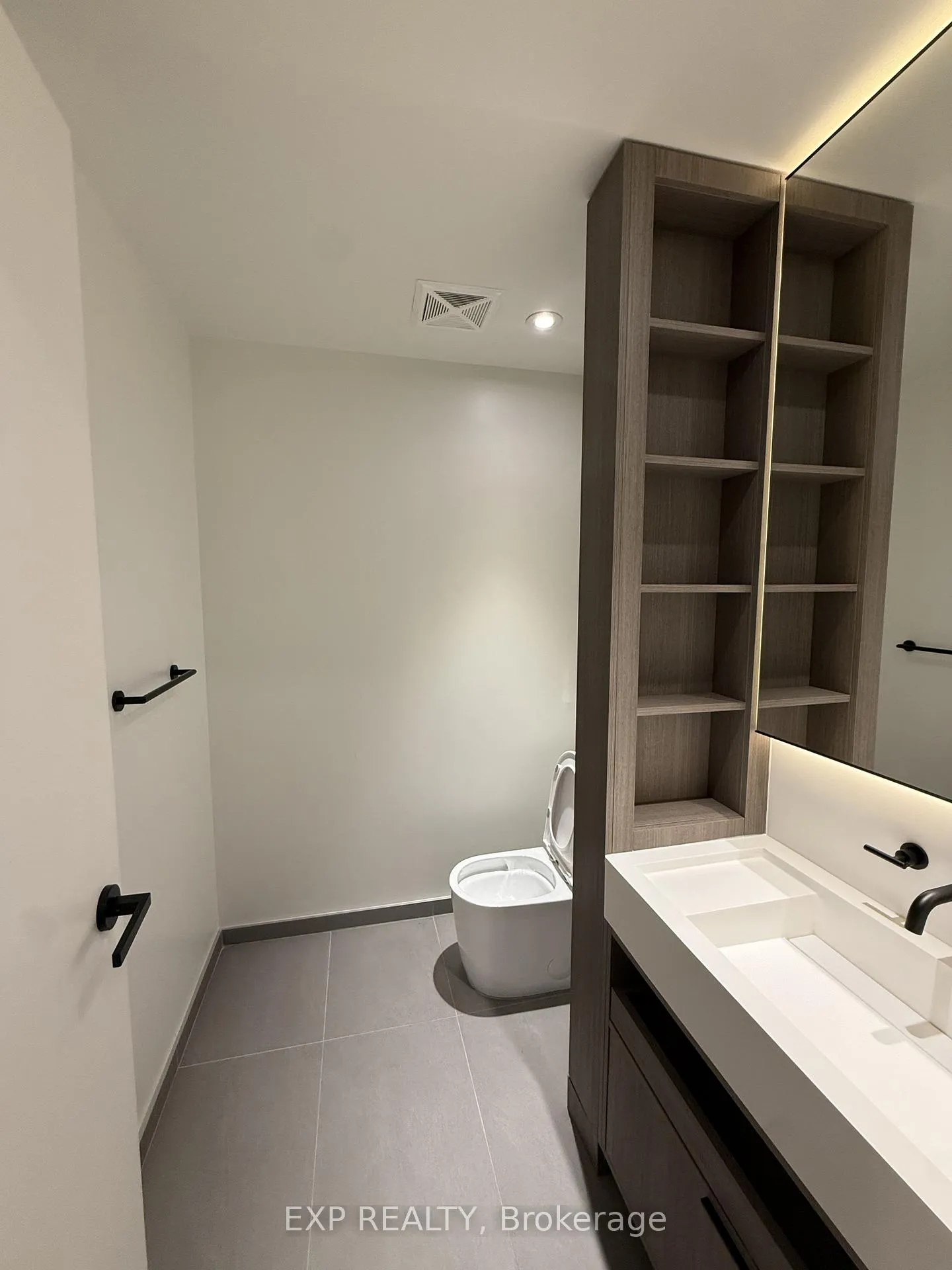 Photo 4 of Unit 1503, 55 Charles Street E, Toronto, Church-Yonge Corridor — HOMEH