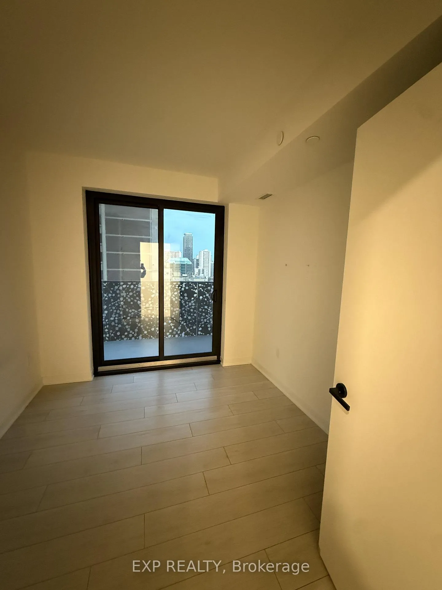 Photo 9 of Unit 1503, 55 Charles Street E, Toronto, Church-Yonge Corridor — HOMEH