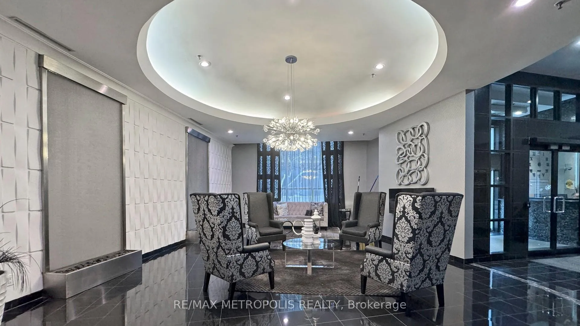 Photo 3 of Unit 311, 7 Carlton Street, Toronto, Church-Yonge Corridor — HOMEH