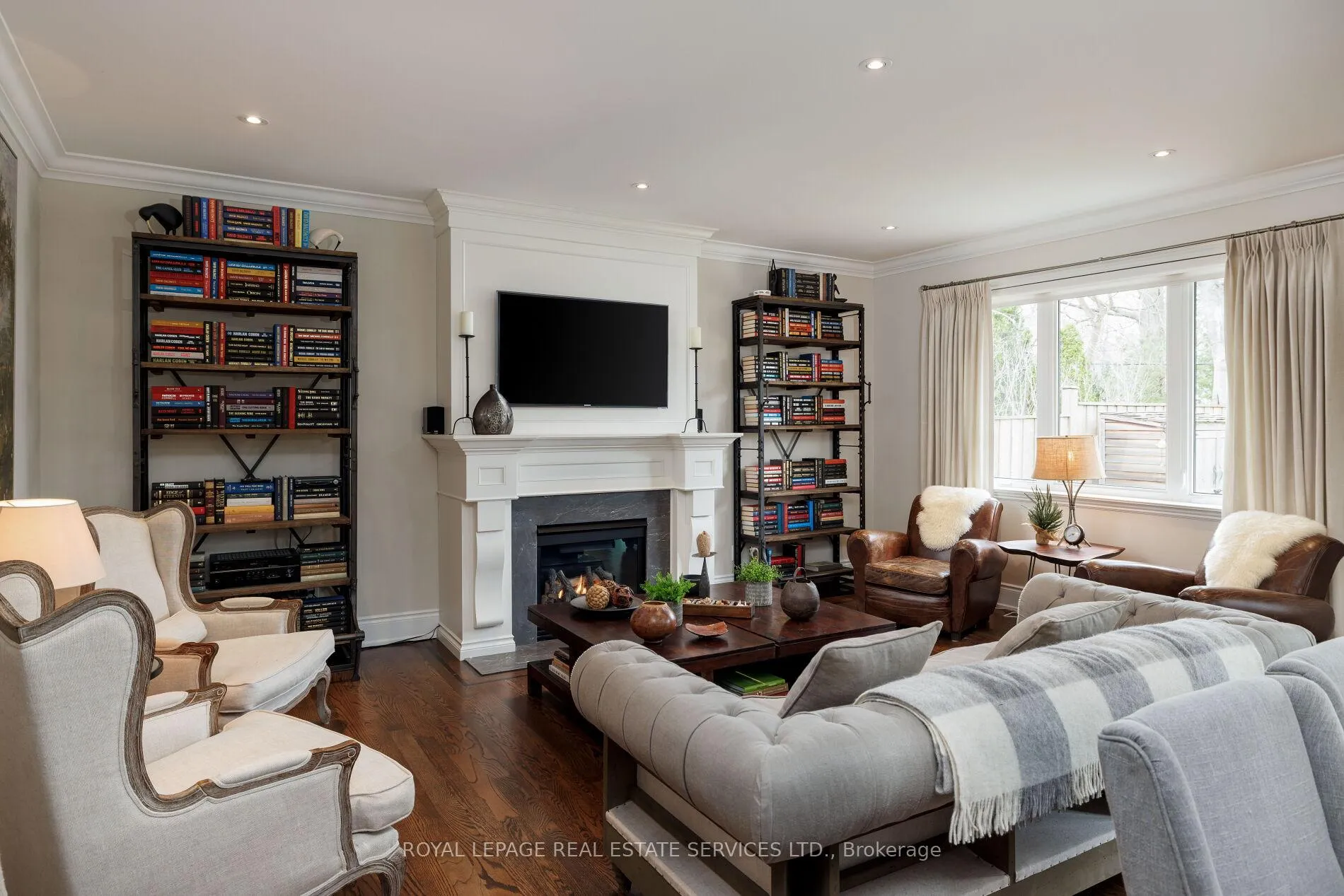 Photo 3 of 23 Glenmanor Drive, Oakville, Central — HOMEH