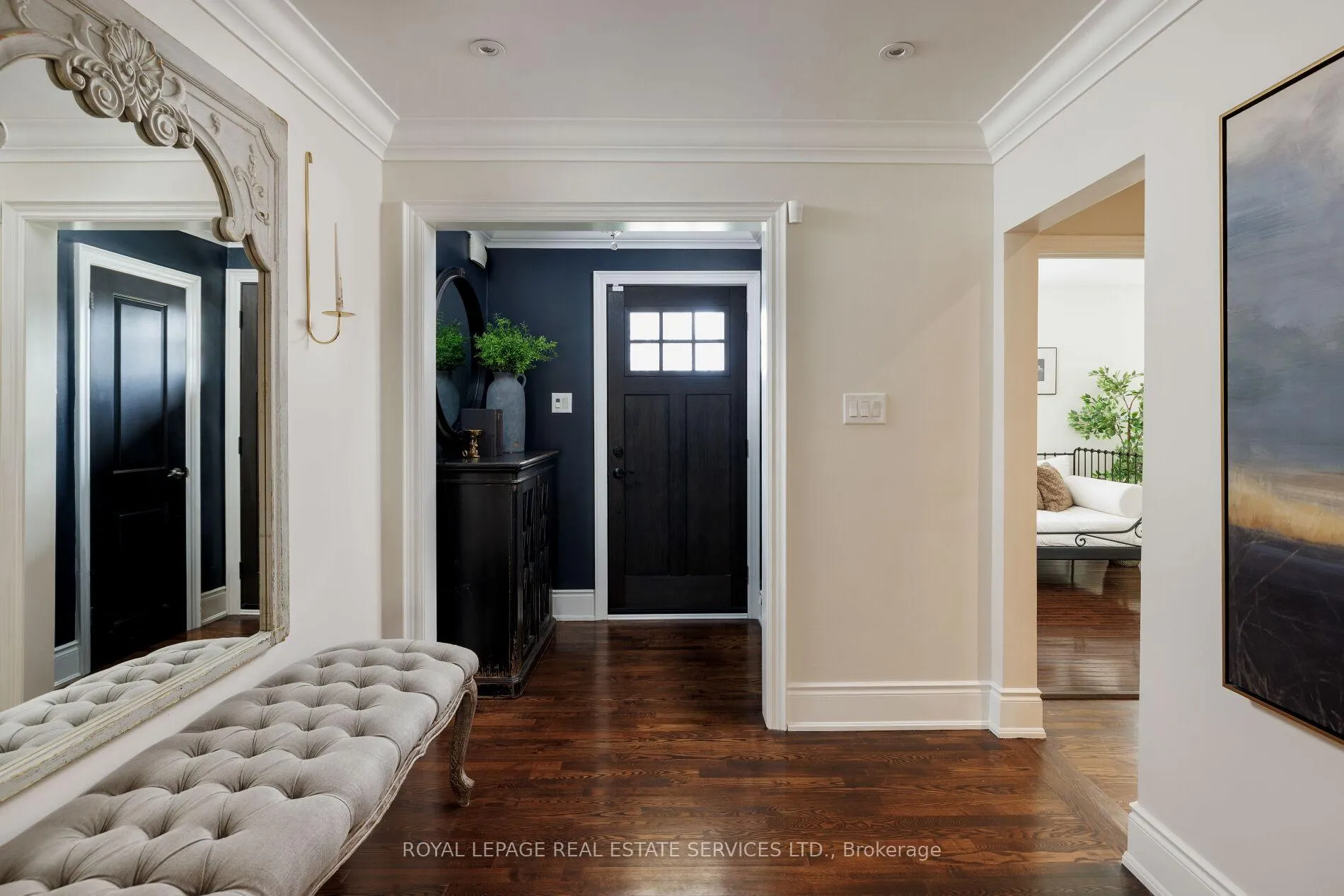 Photo 4 of 23 Glenmanor Drive, Oakville, Central — HOMEH