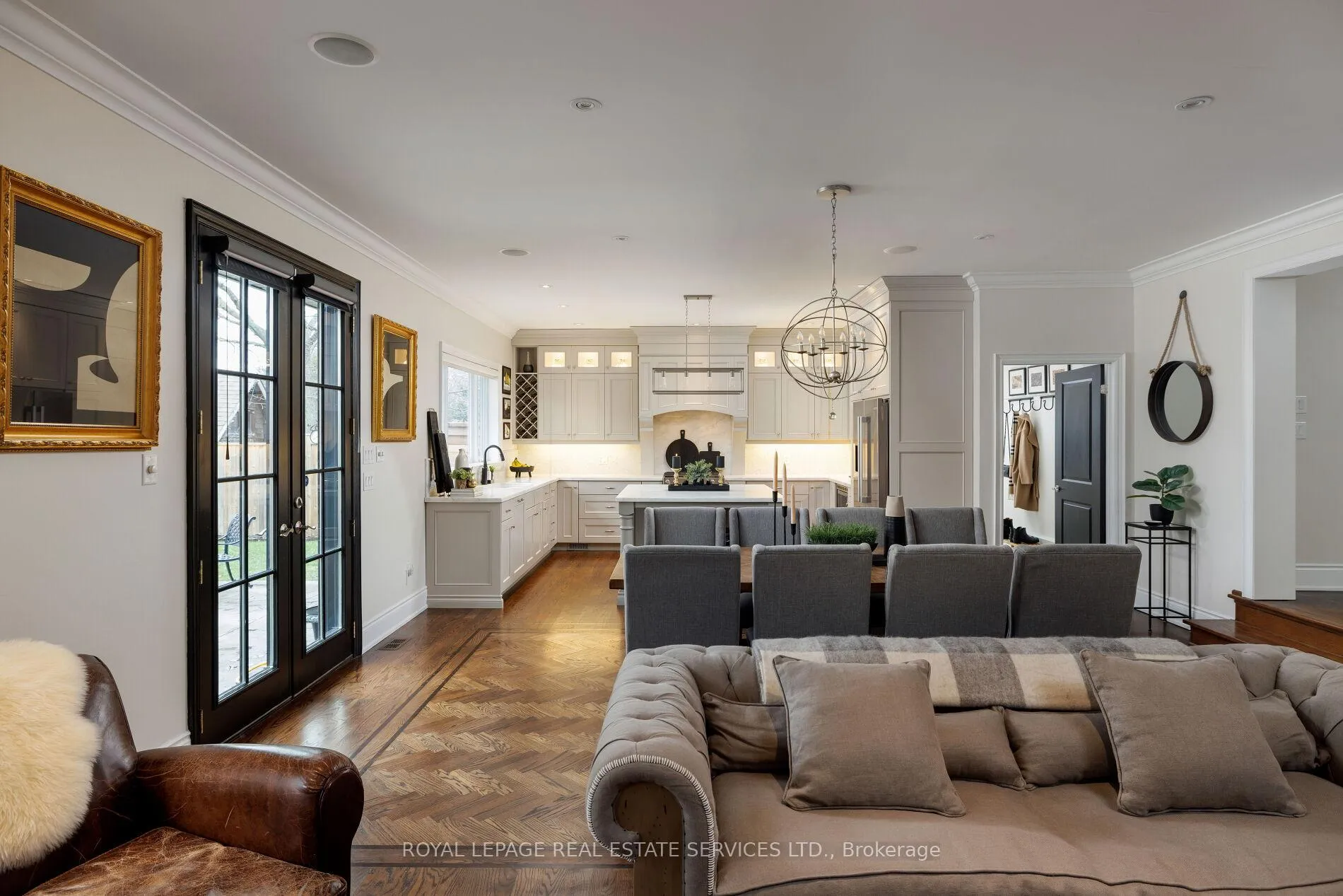 Photo 9 of 23 Glenmanor Drive, Oakville, Central — HOMEH