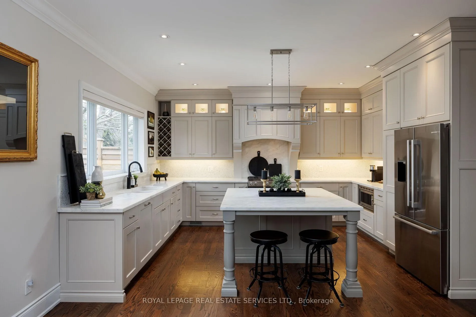Photo 11 of 23 Glenmanor Drive, Oakville, Central — HOMEH