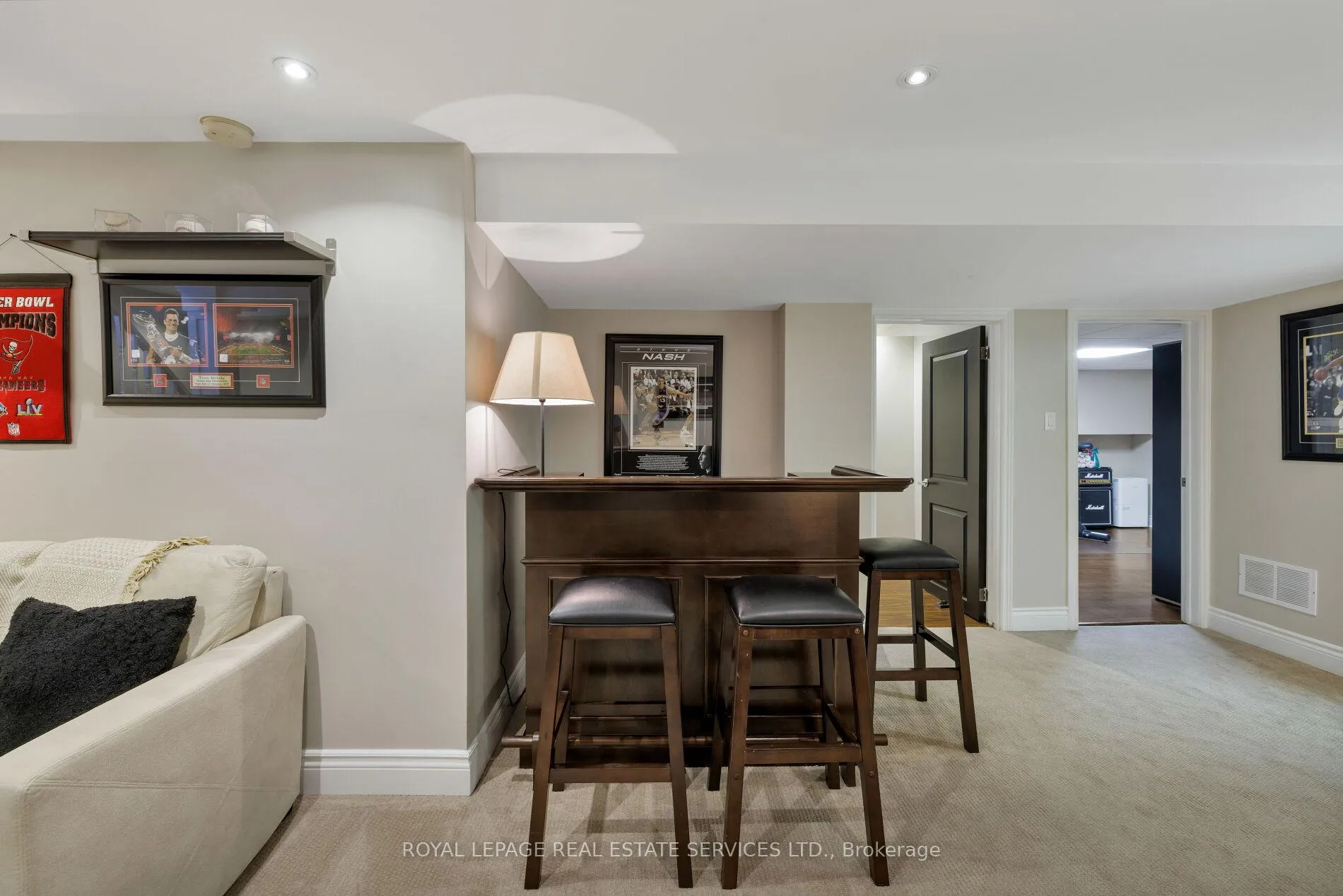 Photo 25 of 23 Glenmanor Drive, Oakville, Central — HOMEH
