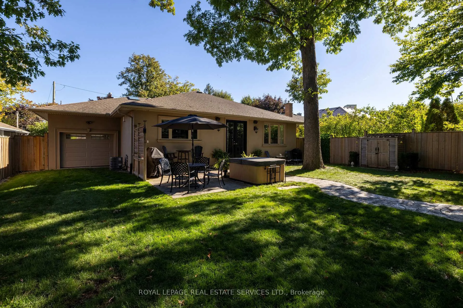 Photo 37 of 23 Glenmanor Drive, Oakville, Central — HOMEH