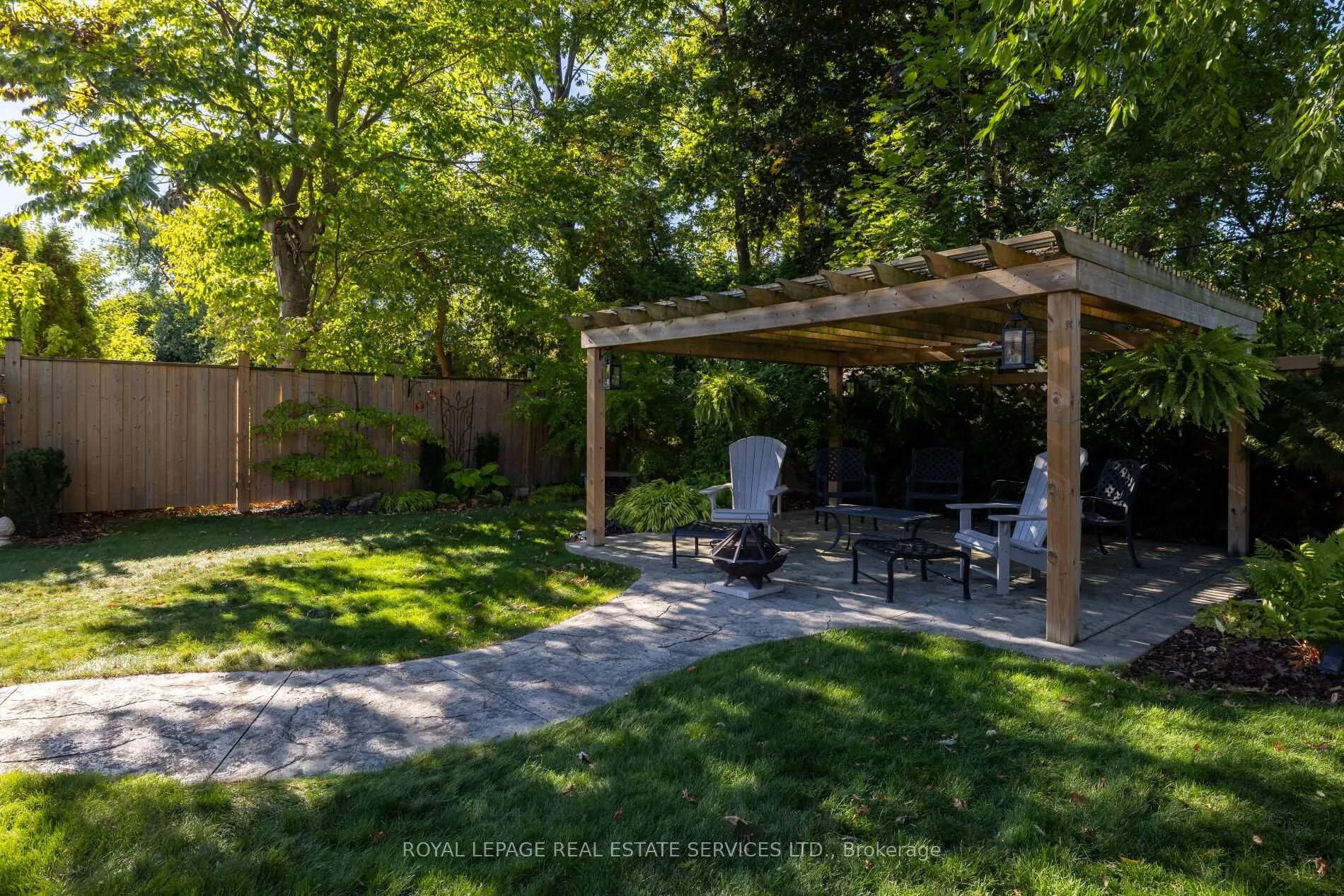 Photo 44 of 23 Glenmanor Drive, Oakville, Central — HOMEH