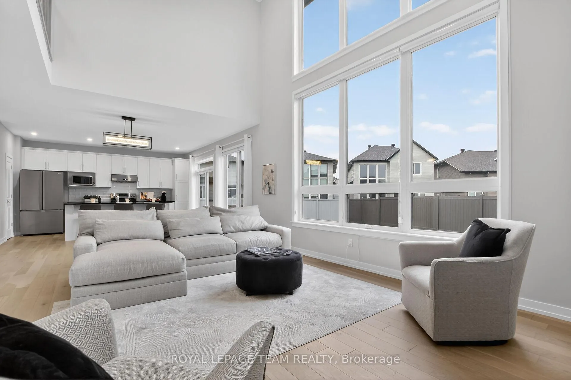 Photo 3 of 408 Gidran Circle, Ottawa, Kanata - Emerald Meadows/Trailwest — HOMEH