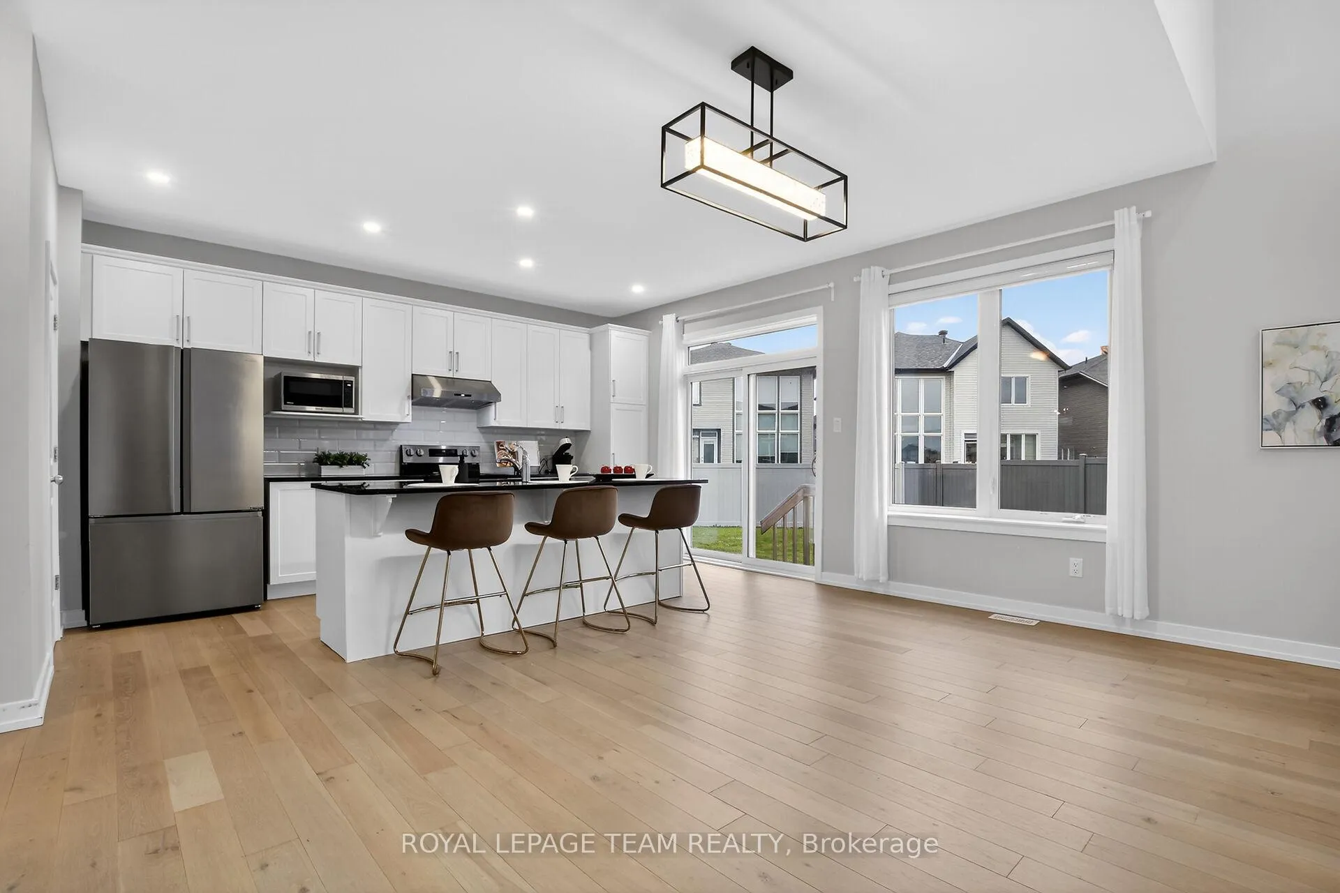 Photo 16 of 408 Gidran Circle, Ottawa, Kanata - Emerald Meadows/Trailwest — HOMEH
