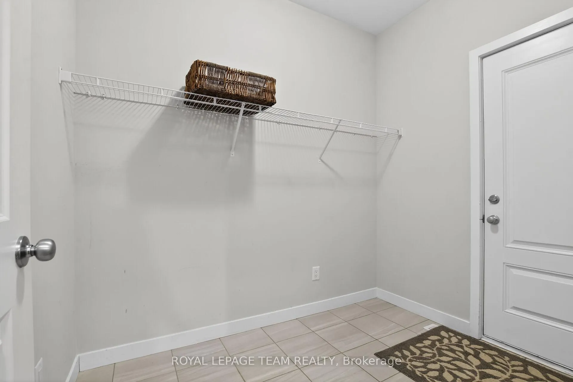 Photo 25 of 408 Gidran Circle, Ottawa, Kanata - Emerald Meadows/Trailwest — HOMEH