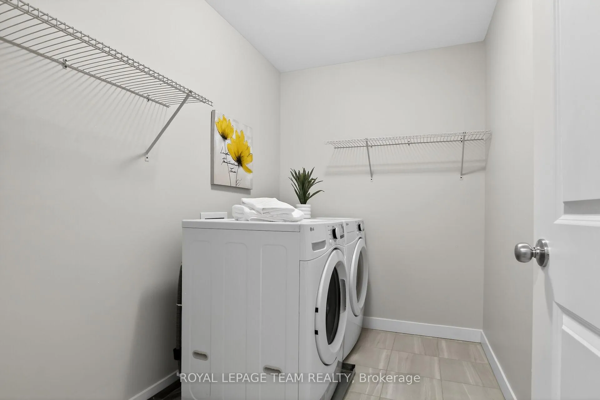 Photo 43 of 408 Gidran Circle, Ottawa, Kanata - Emerald Meadows/Trailwest — HOMEH