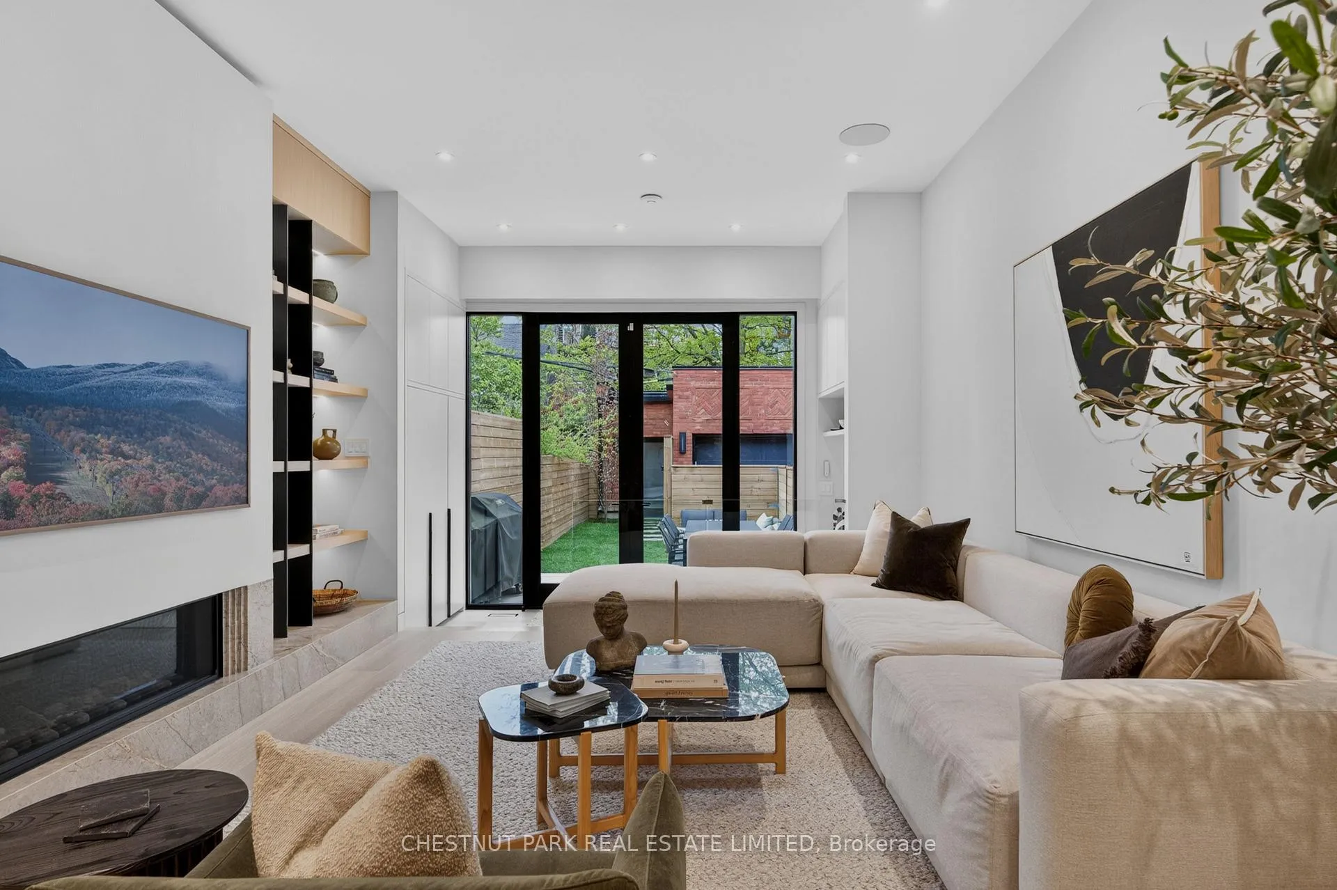 Photo 12 of 90 Macpherson Avenue, Toronto, The Annex — HOMEH