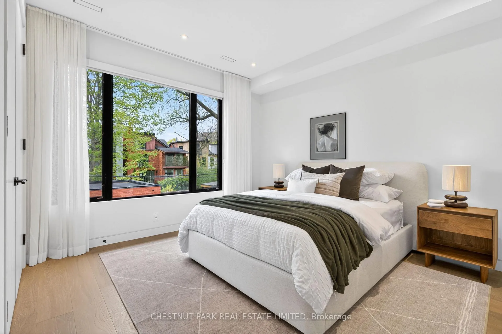 Photo 16 of 90 Macpherson Avenue, Toronto, The Annex — HOMEH