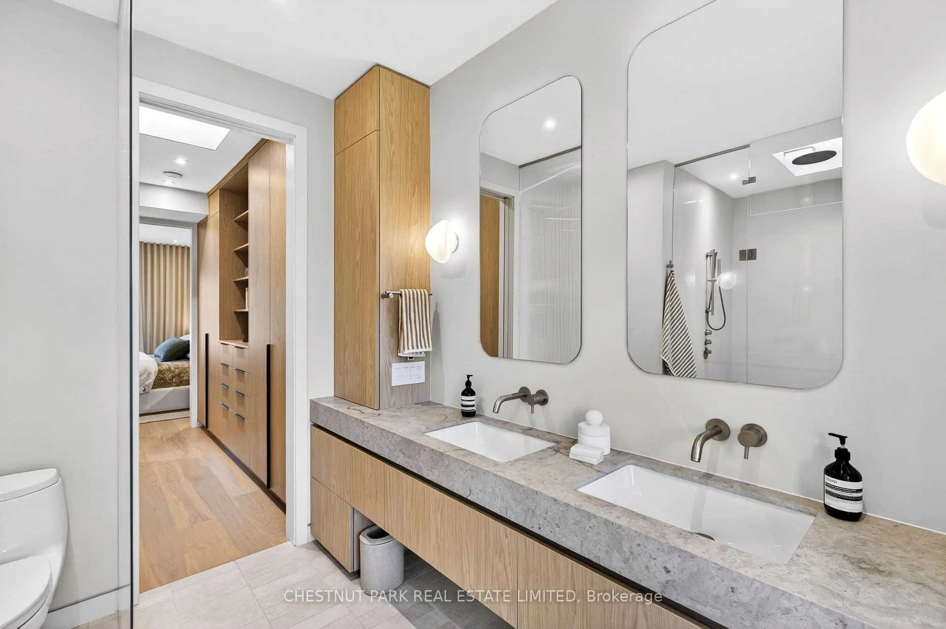Photo 29 of 90 Macpherson Avenue, Toronto, The Annex — HOMEH