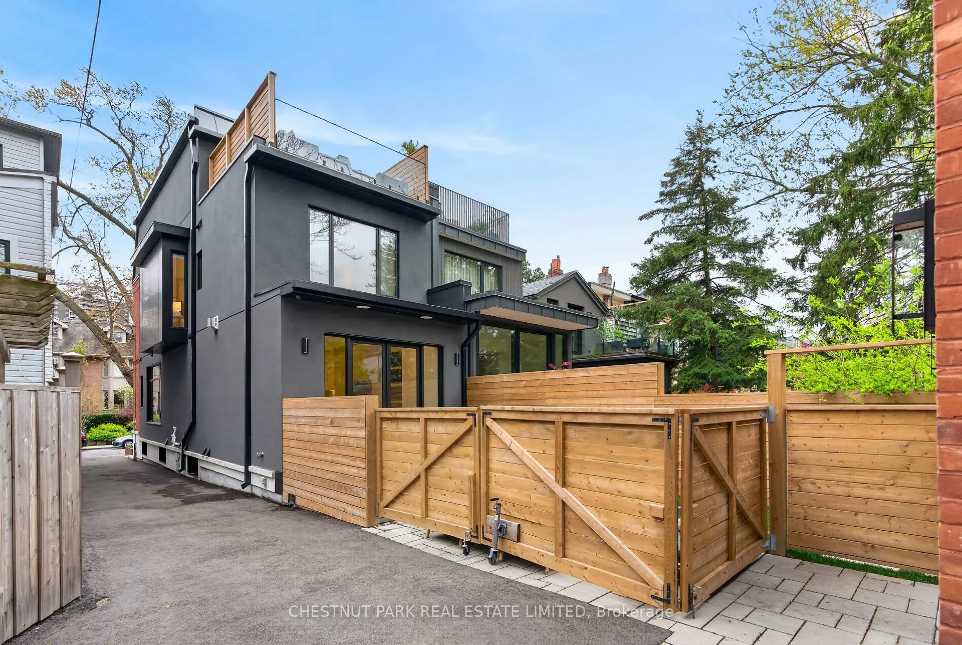 Photo 43 of 90 Macpherson Avenue, Toronto, The Annex — HOMEH