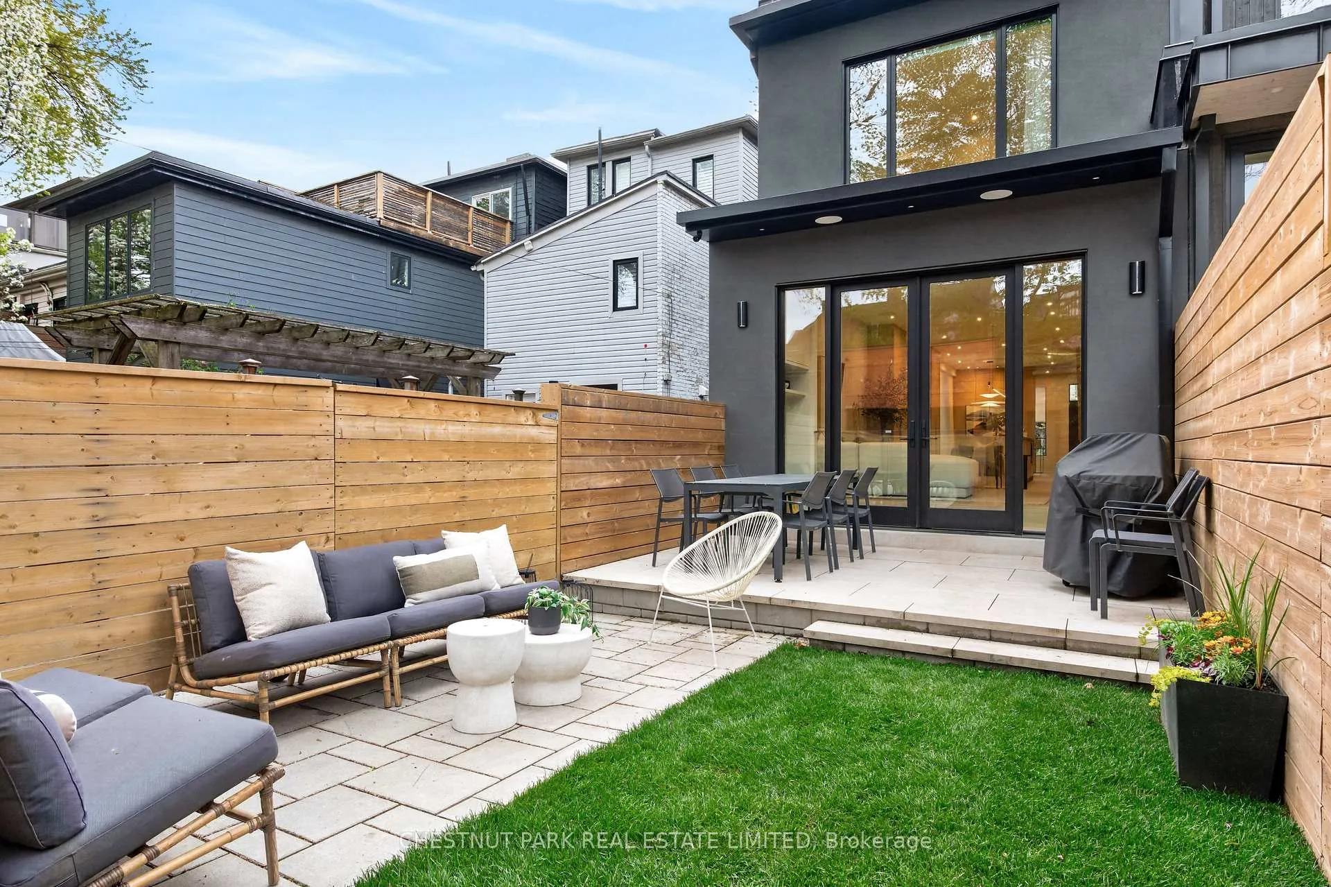 Photo 47 of 90 Macpherson Avenue, Toronto, The Annex — HOMEH
