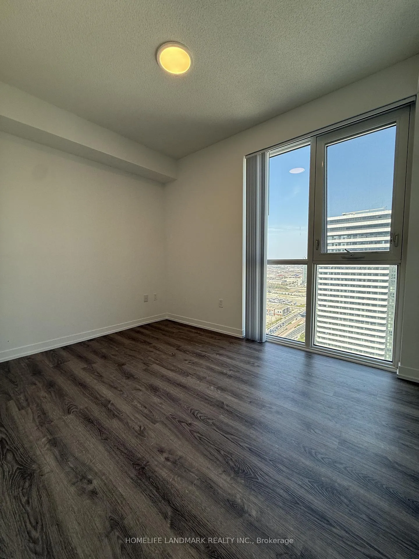 Photo 5 of Unit 4503, 195 Commerce Street, Vaughan, Vaughan Corporate Centre — HOMEH