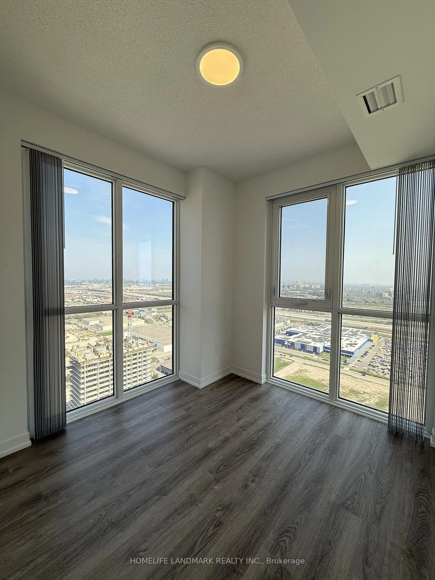 Photo 7 of Unit 4503, 195 Commerce Street, Vaughan, Vaughan Corporate Centre — HOMEH