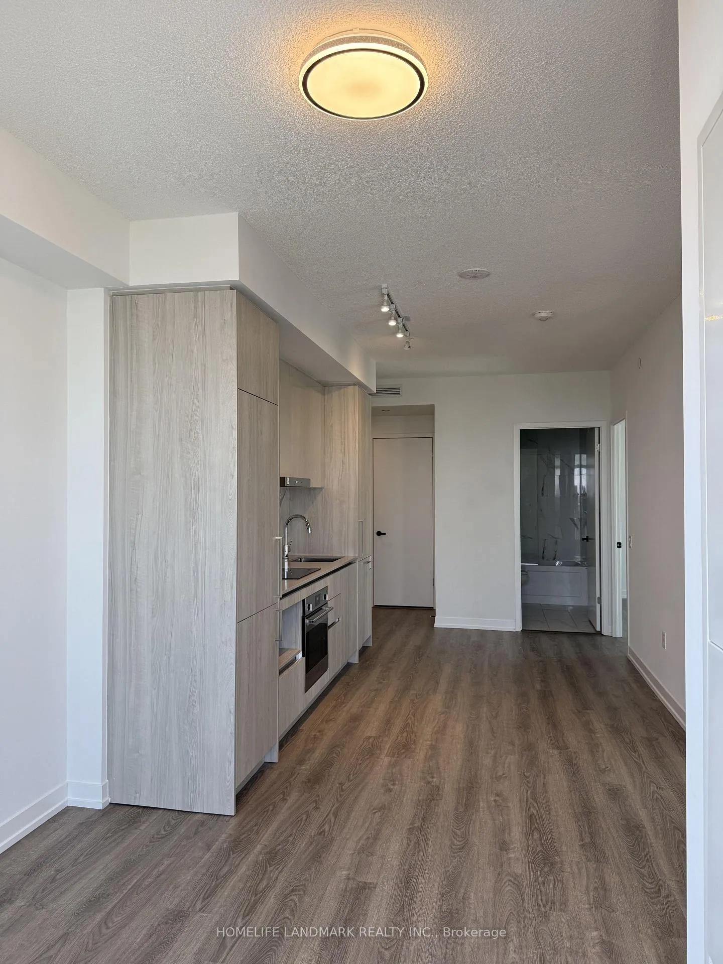 Photo 9 of Unit 4503, 195 Commerce Street, Vaughan, Vaughan Corporate Centre — HOMEH