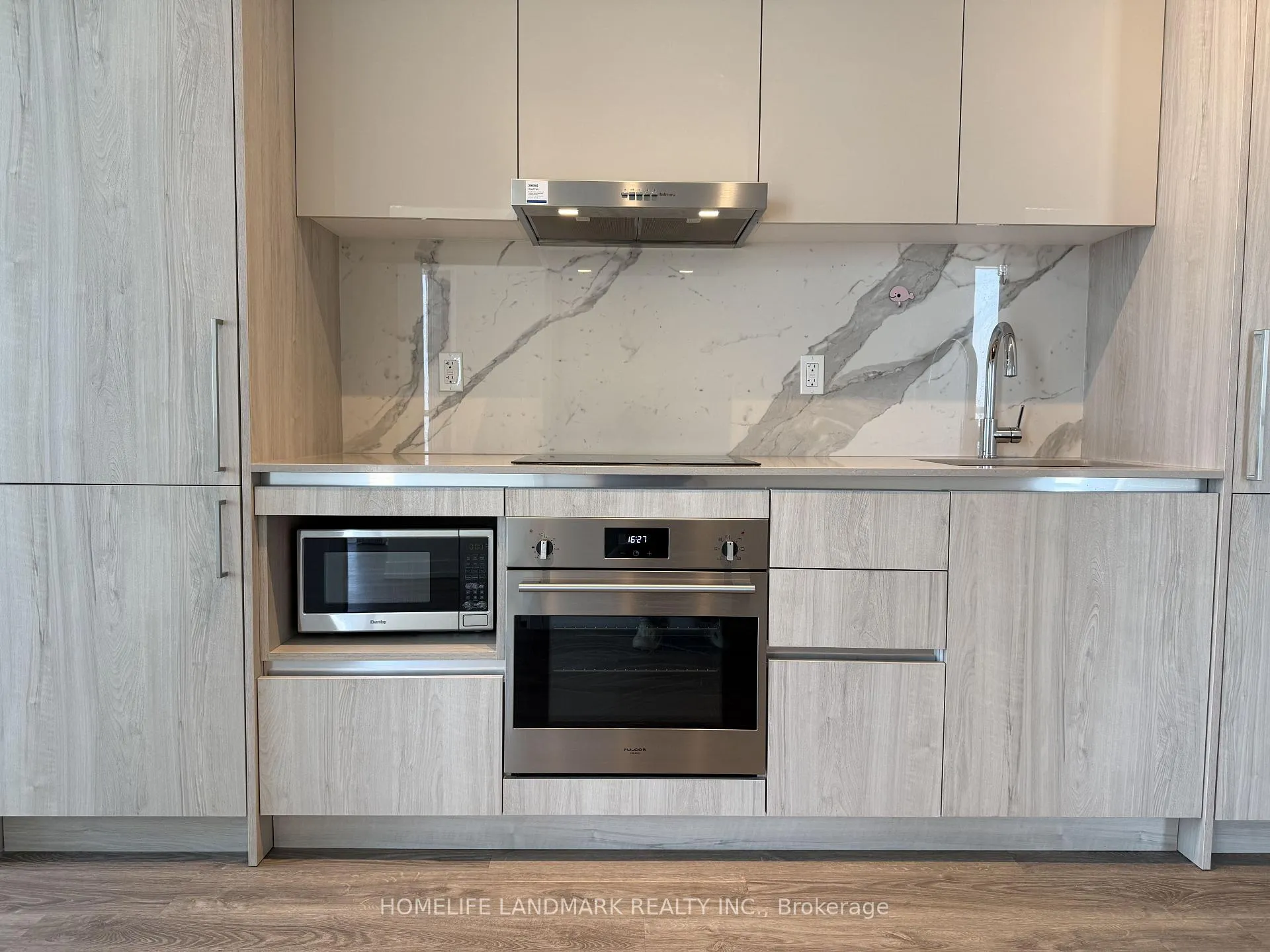Photo 10 of Unit 4503, 195 Commerce Street, Vaughan, Vaughan Corporate Centre — HOMEH