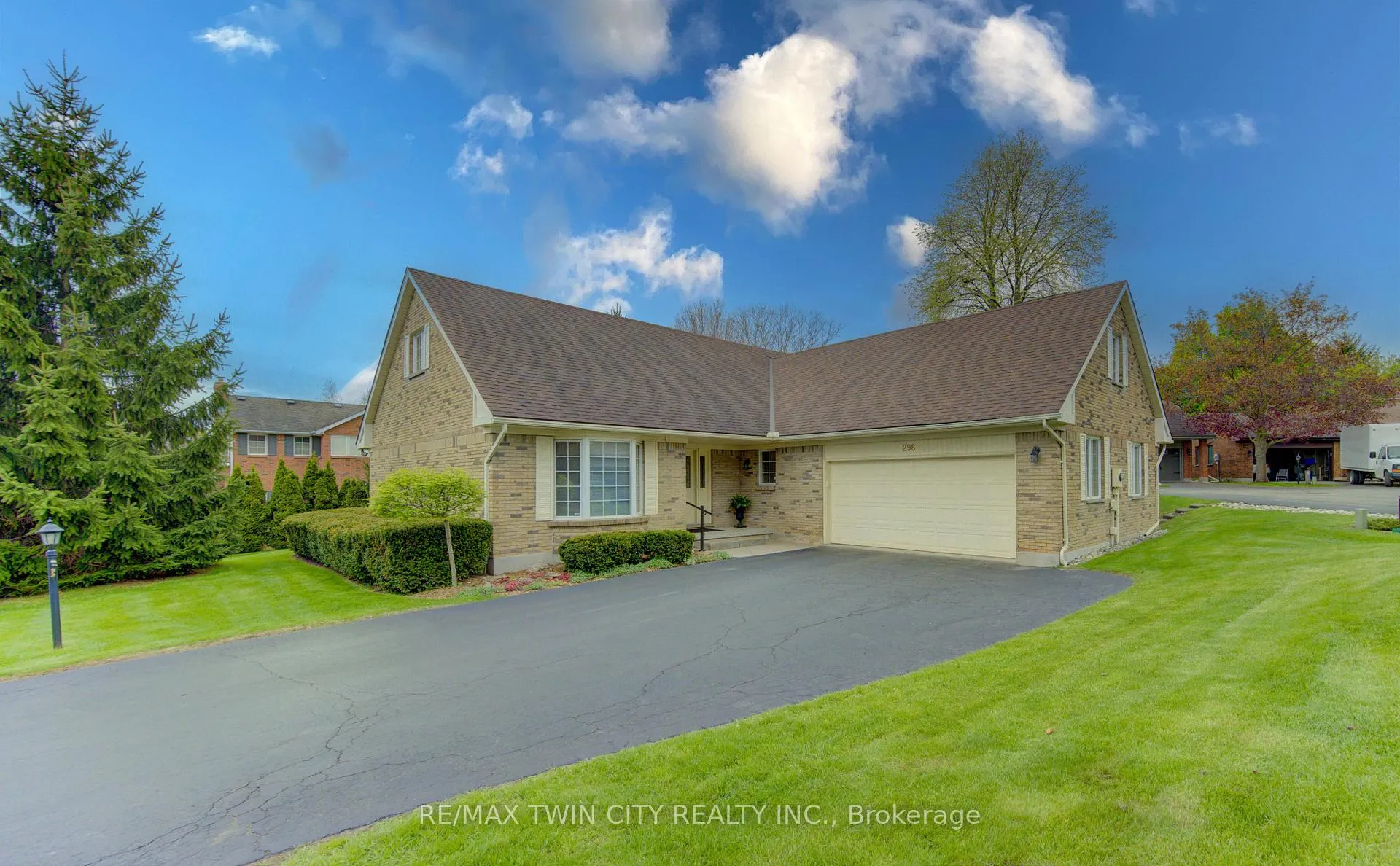 Photo 2 of Unit 13, 298 Roxton Drive, Waterloo — HOMEH