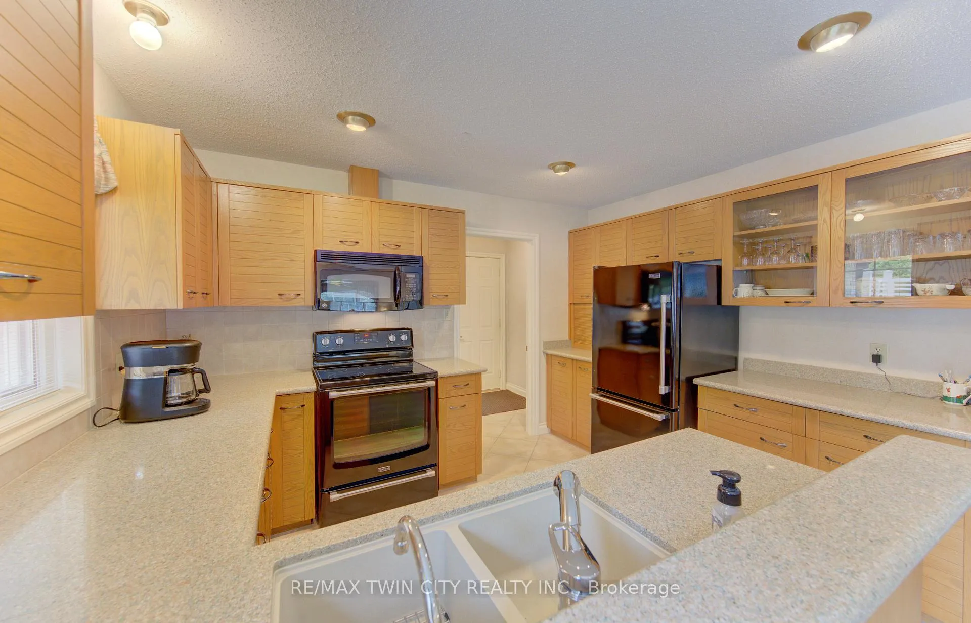 Photo 6 of Unit 13, 298 Roxton Drive, Waterloo — HOMEH