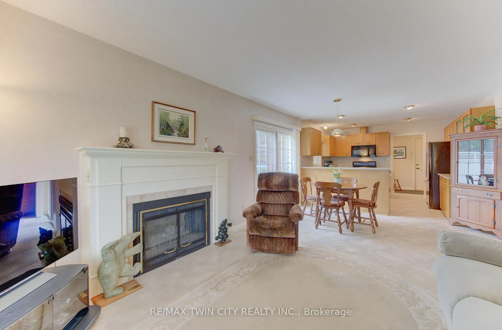 Photo 11 of Unit 13, 298 Roxton Drive, Waterloo — HOMEH