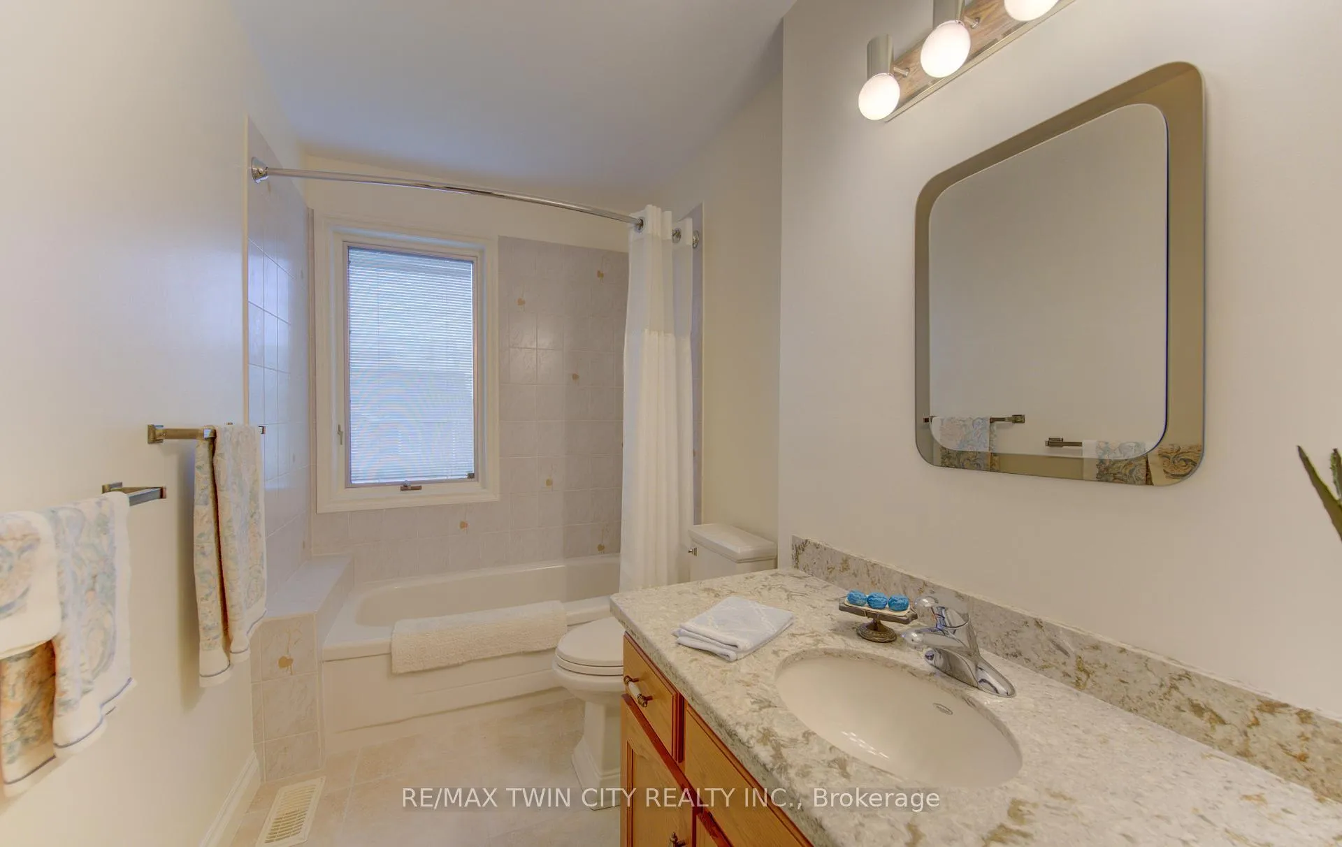 Photo 20 of Unit 13, 298 Roxton Drive, Waterloo — HOMEH