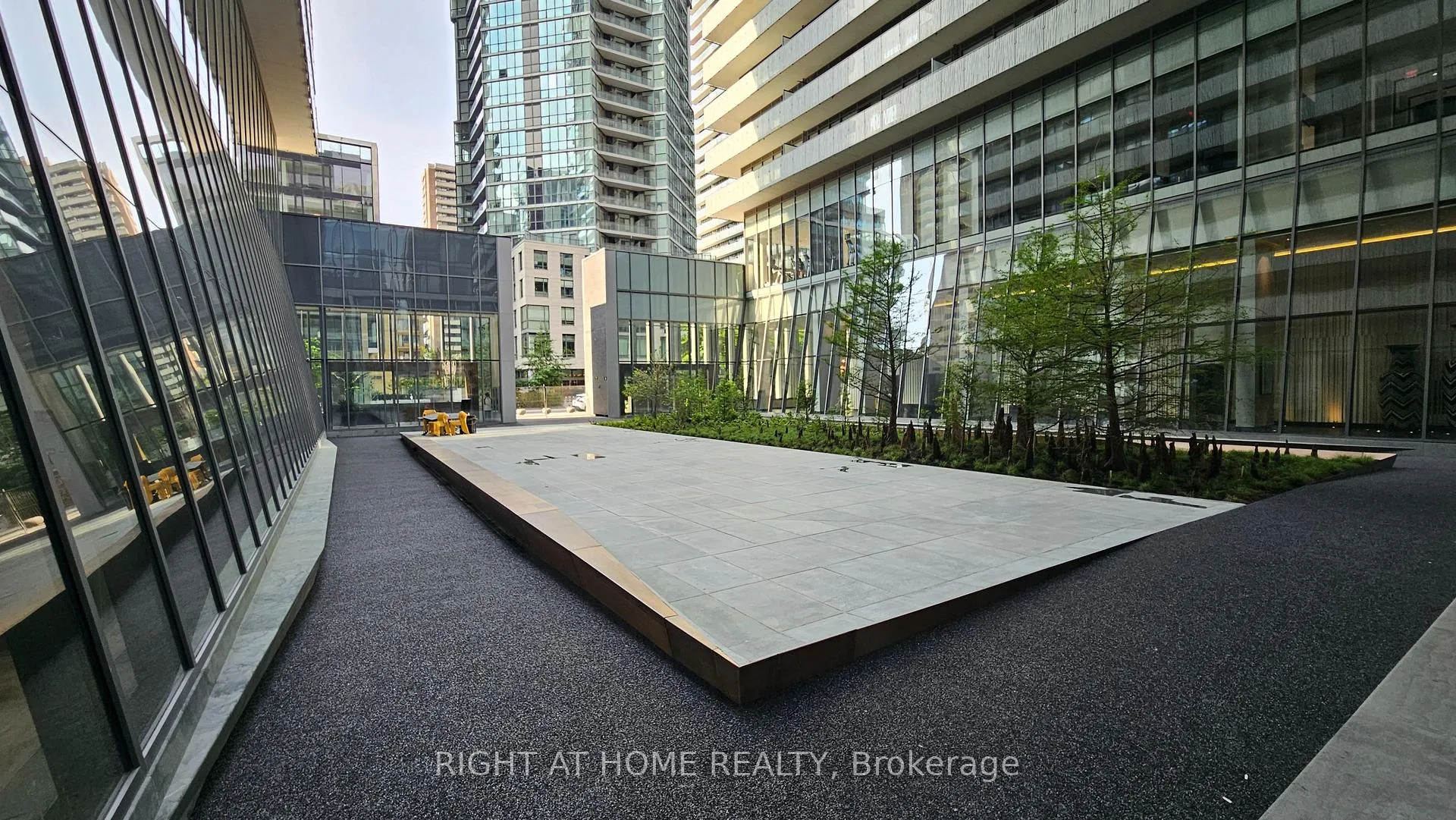 Photo 4 of Unit 3405, 50 Charles Street E, Toronto, Church-Yonge Corridor — HOMEH