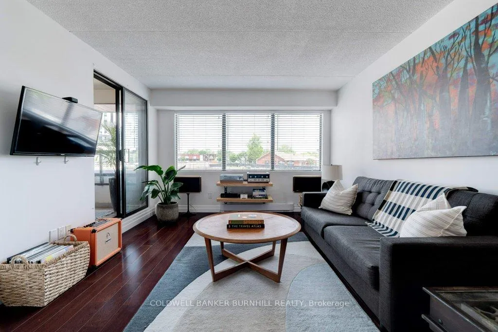 Photo 2 of Unit 214, 100 Bronte Road, Oakville, Bronte — HOMEH