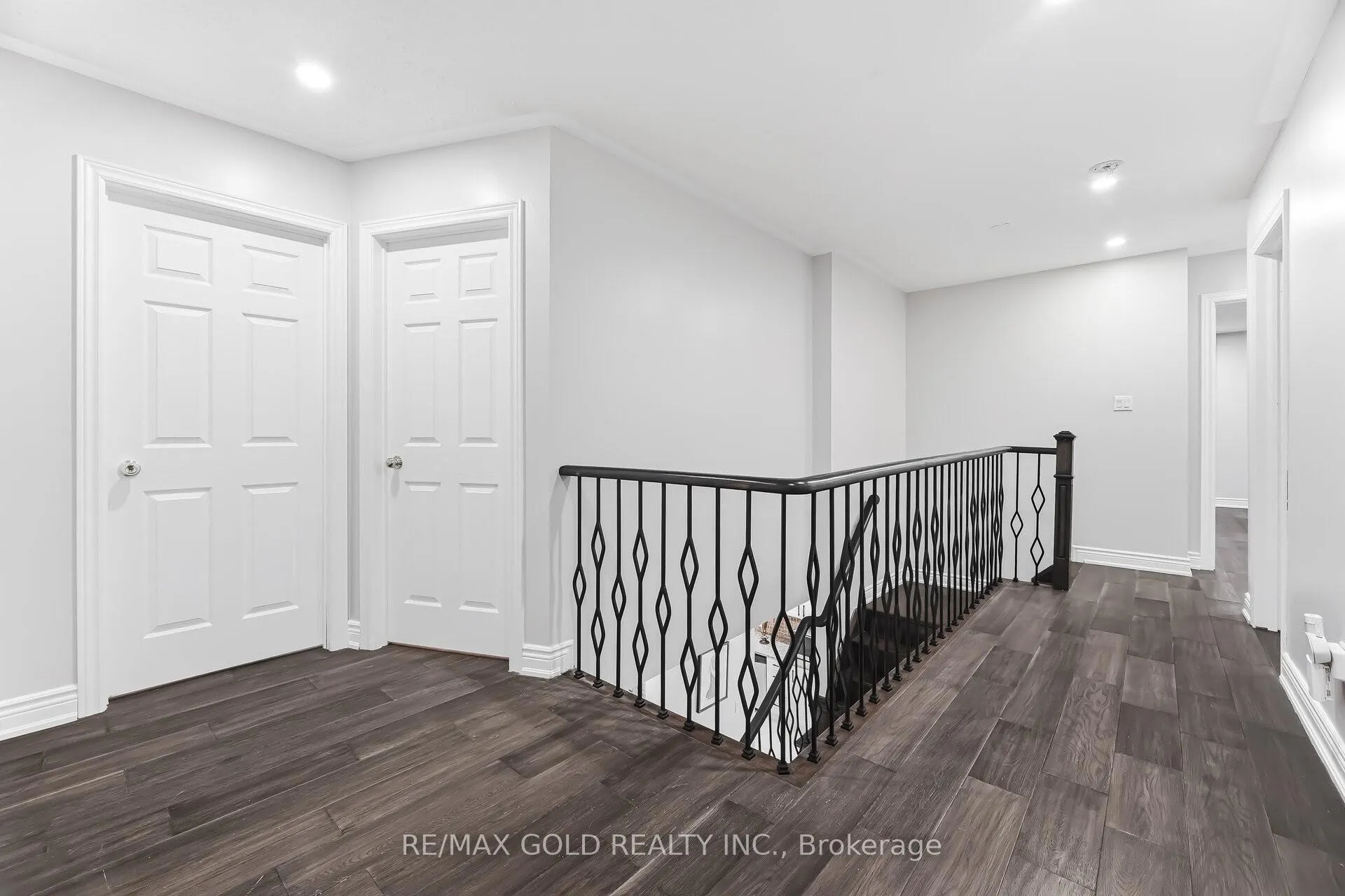 Photo 14 of 29 Laurentide Crescent, Brampton, Vales of Castlemore North — HOMEH