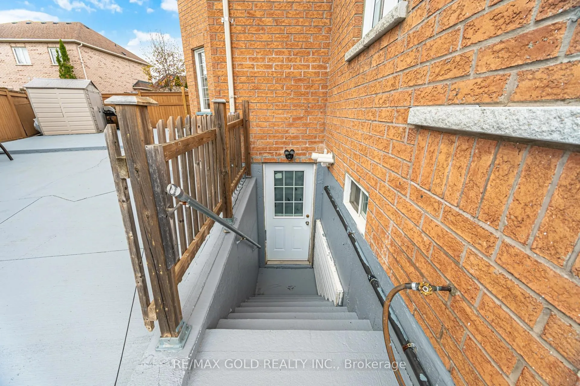 Photo 21 of 29 Laurentide Crescent, Brampton, Vales of Castlemore North — HOMEH