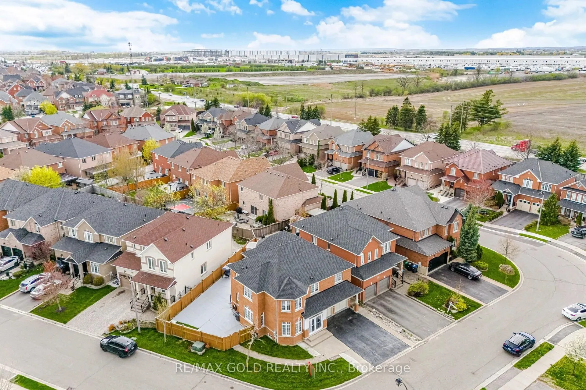 Photo 28 of 29 Laurentide Crescent, Brampton, Vales of Castlemore North — HOMEH