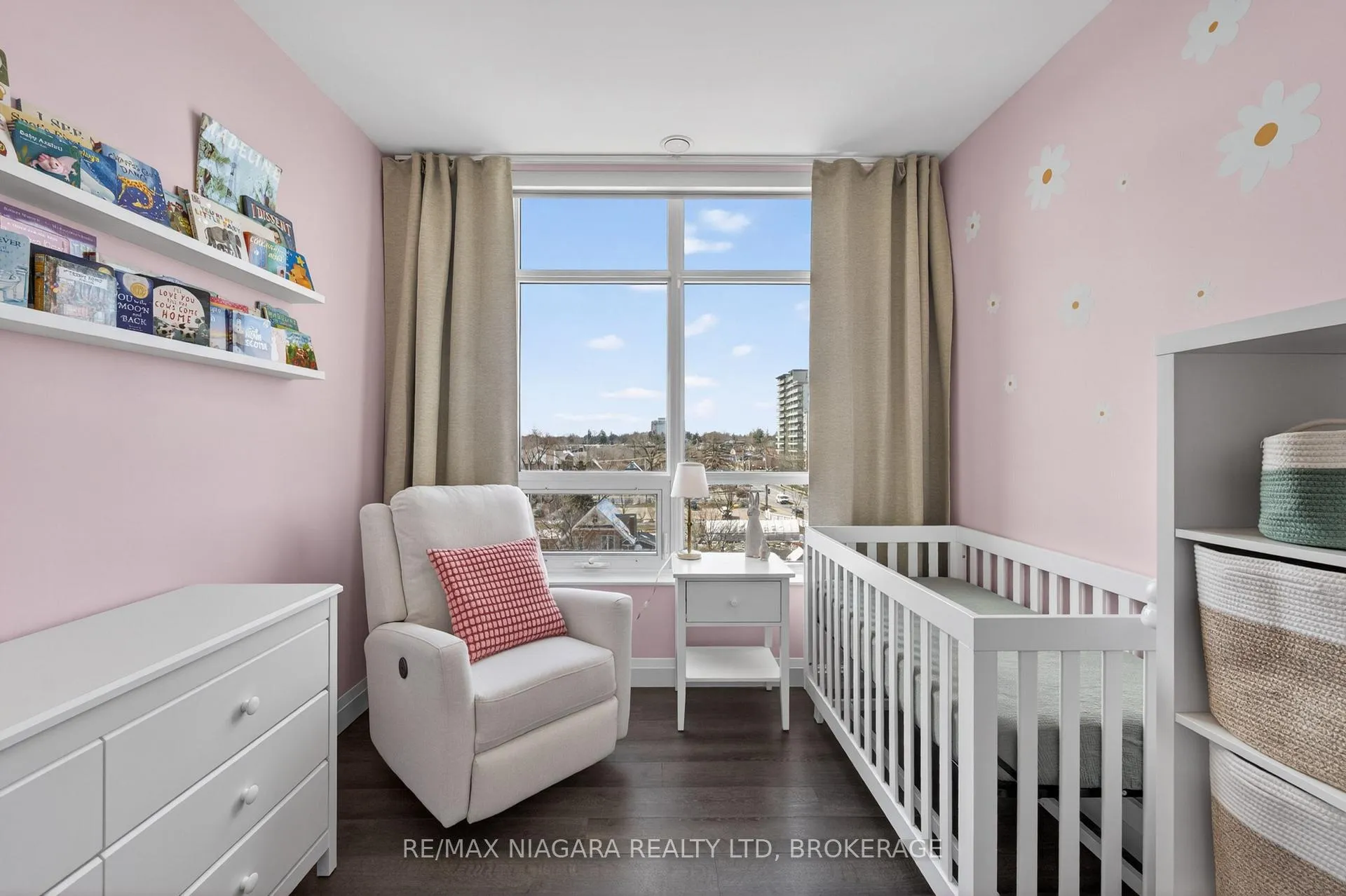 Photo 32 of Unit 403, 399 Queen Street S, Kitchener — HOMEH