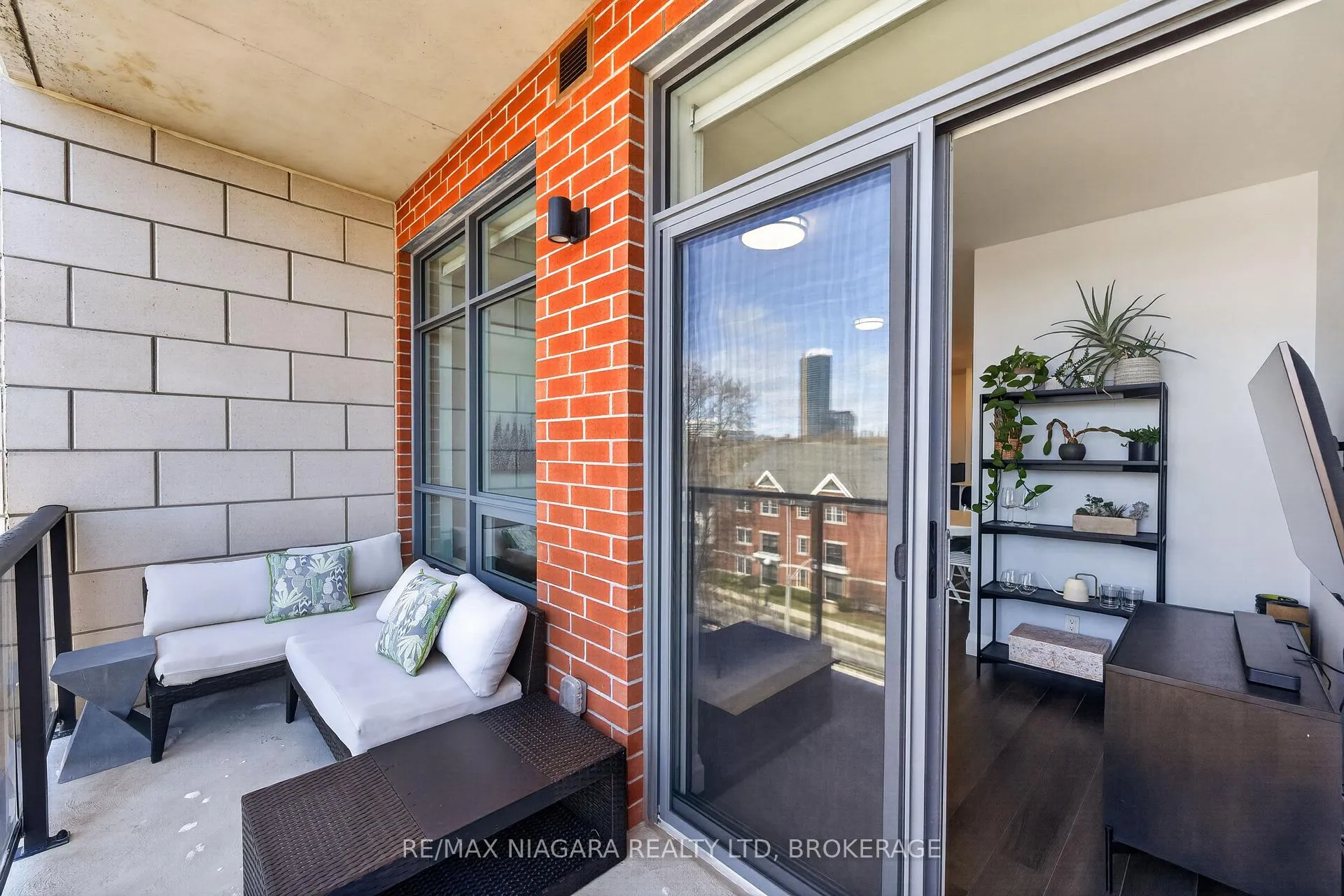 Photo 36 of Unit 403, 399 Queen Street S, Kitchener — HOMEH