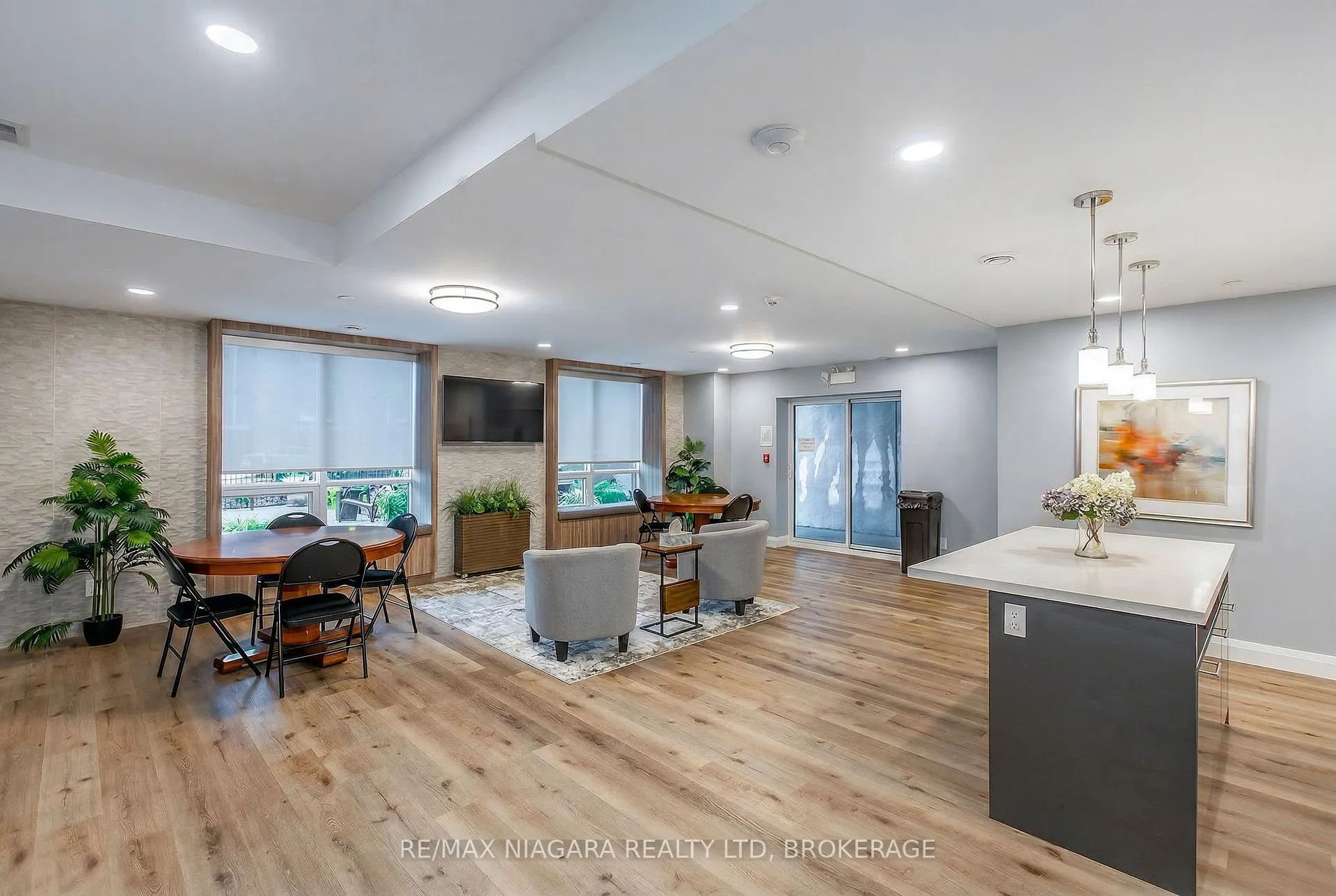 Photo 41 of Unit 403, 399 Queen Street S, Kitchener — HOMEH