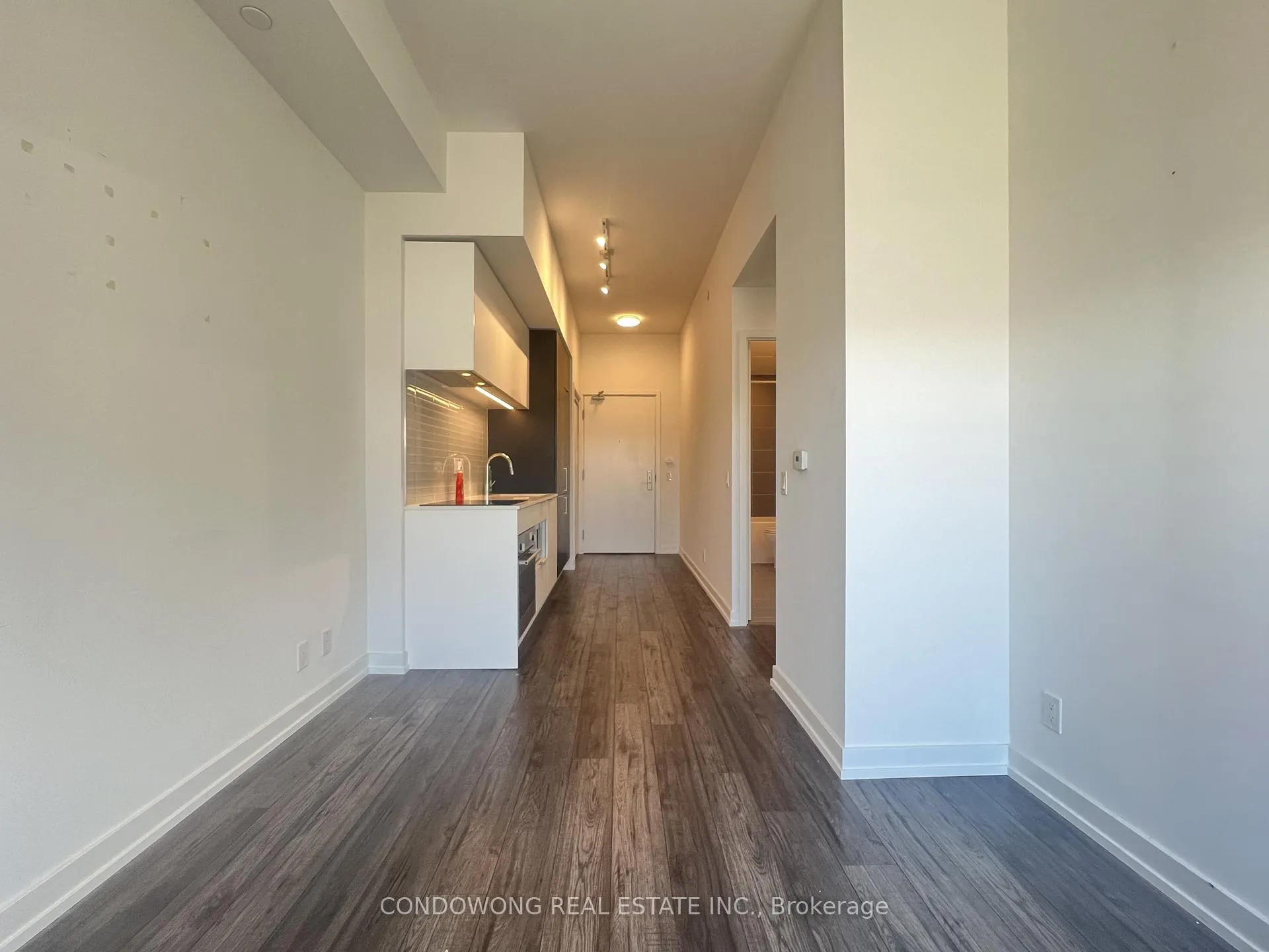 Photo 3 of Unit 1111, 33 Helendale Avenue, Toronto, Yonge-Eglinton — HOMEH