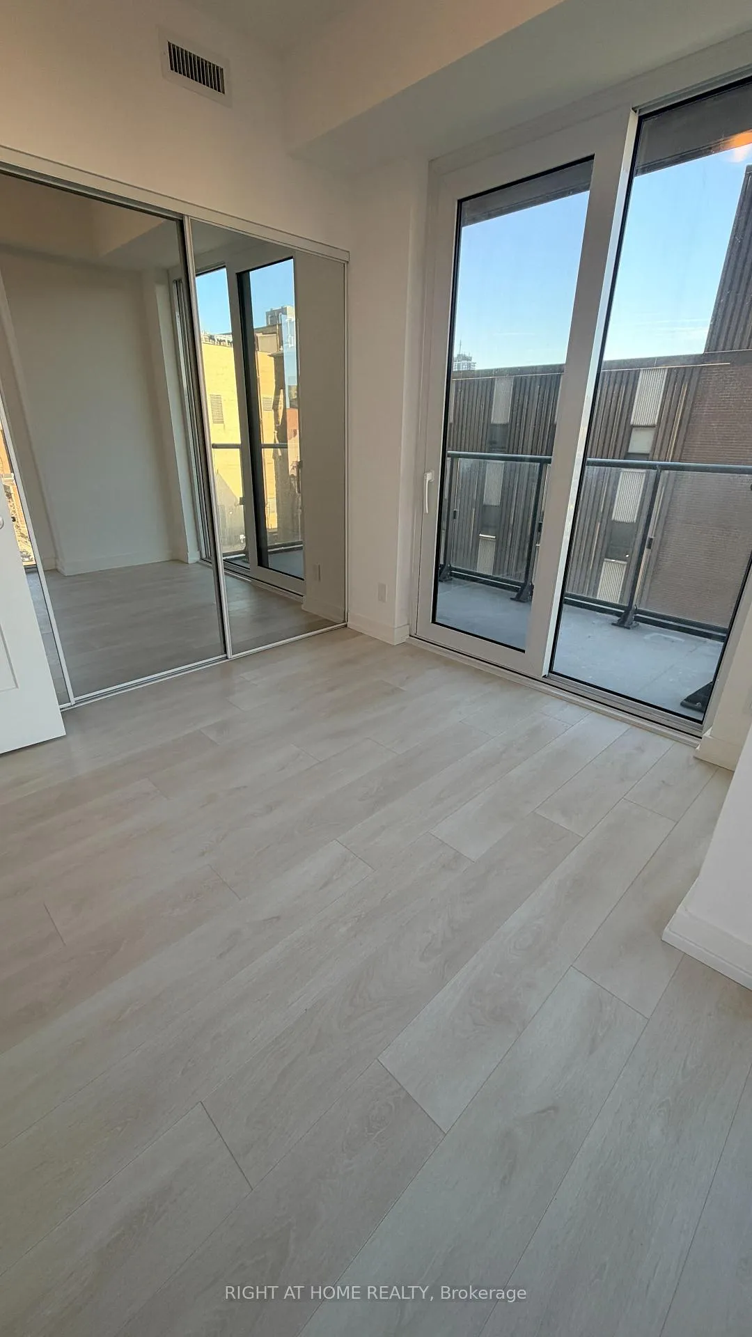 Photo 12 of Unit 626, 75 James Street S, Hamilton, Corktown — HOMEH