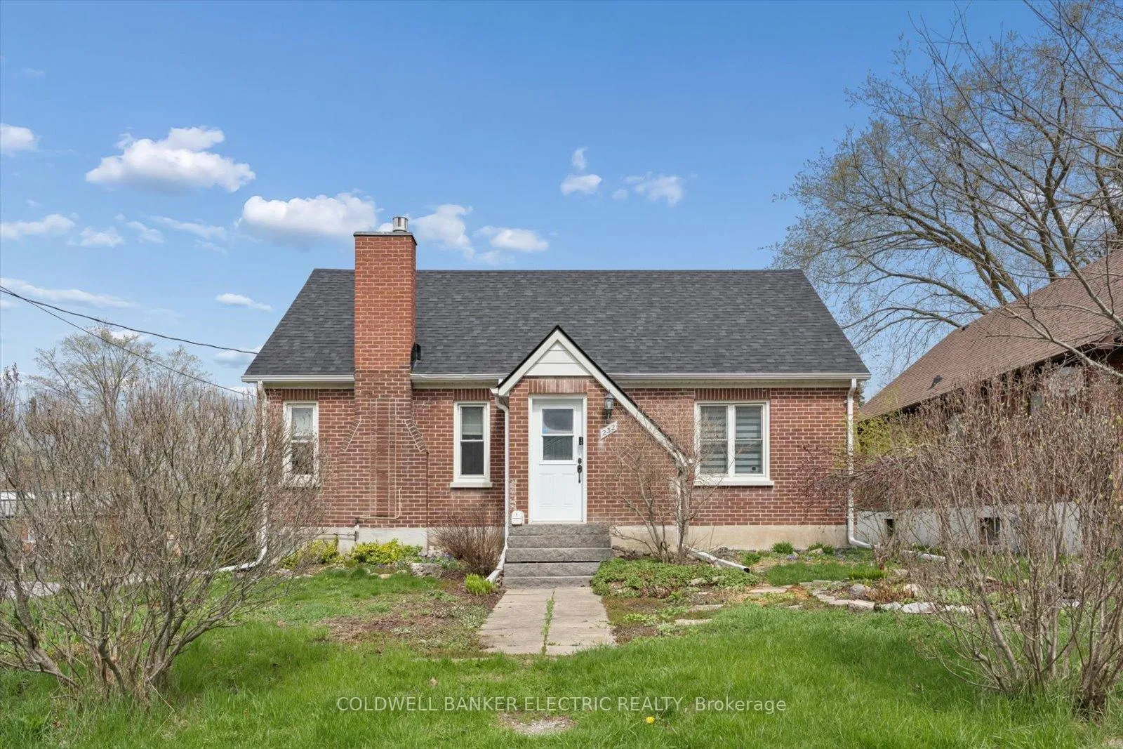 Photo 1 of 252 Aberdeen Avenue, Peterborough, Northcrest Ward 5 — HOMEH