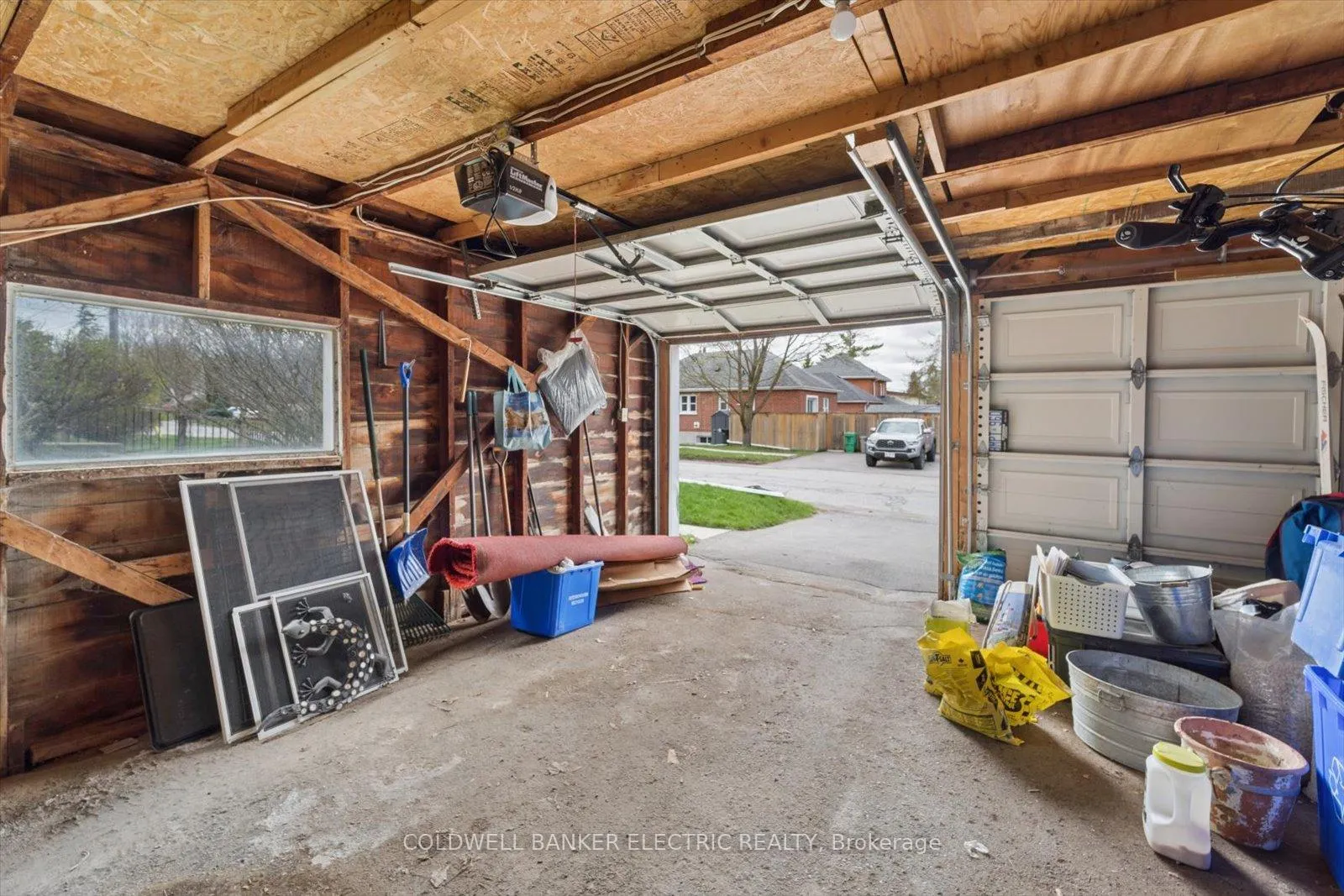 Photo 38 of 252 Aberdeen Avenue, Peterborough, Northcrest Ward 5 — HOMEH