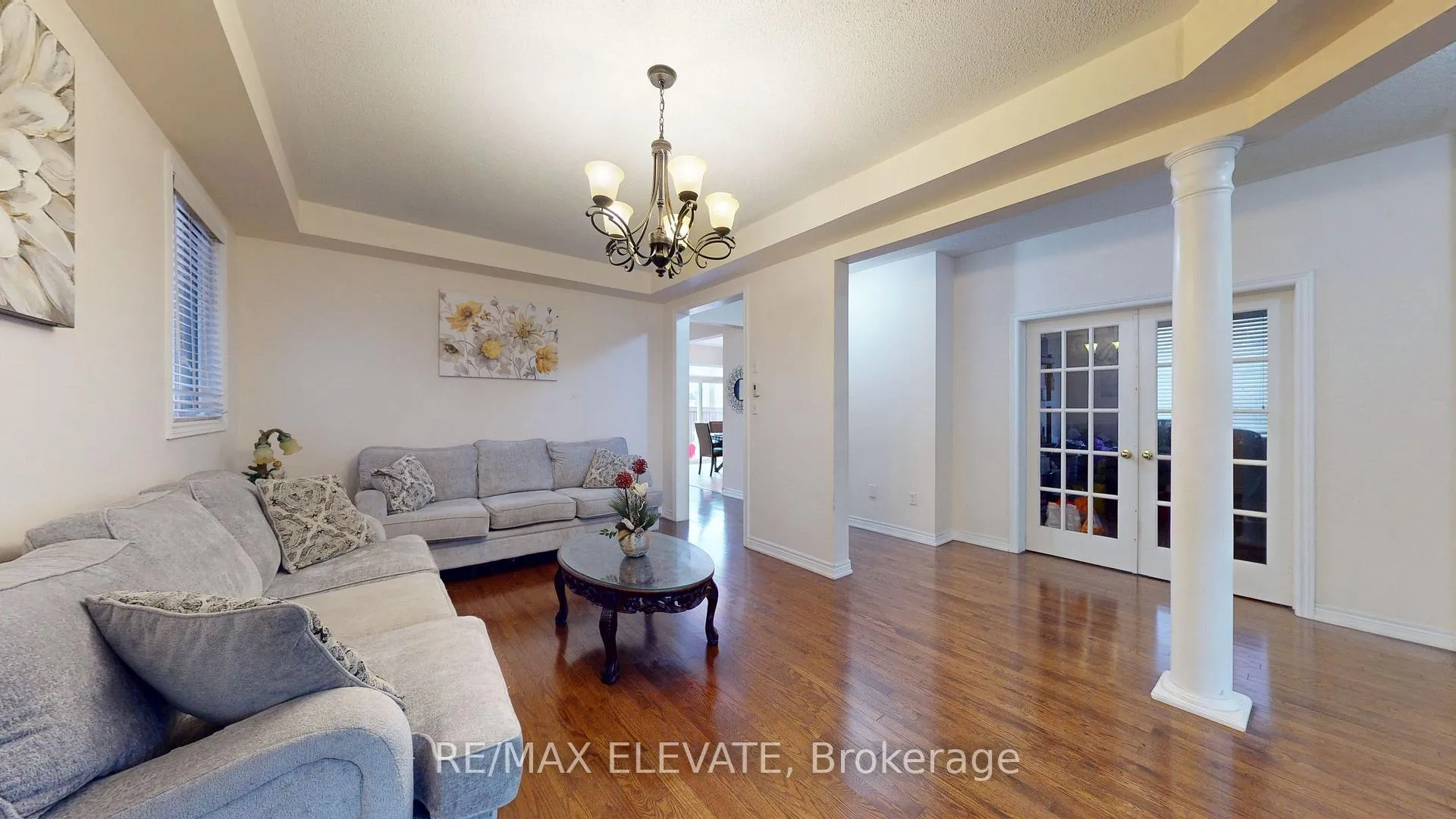 Photo 7 of 45 Castle Oaks Cross, Brampton, Bram East — HOMEH