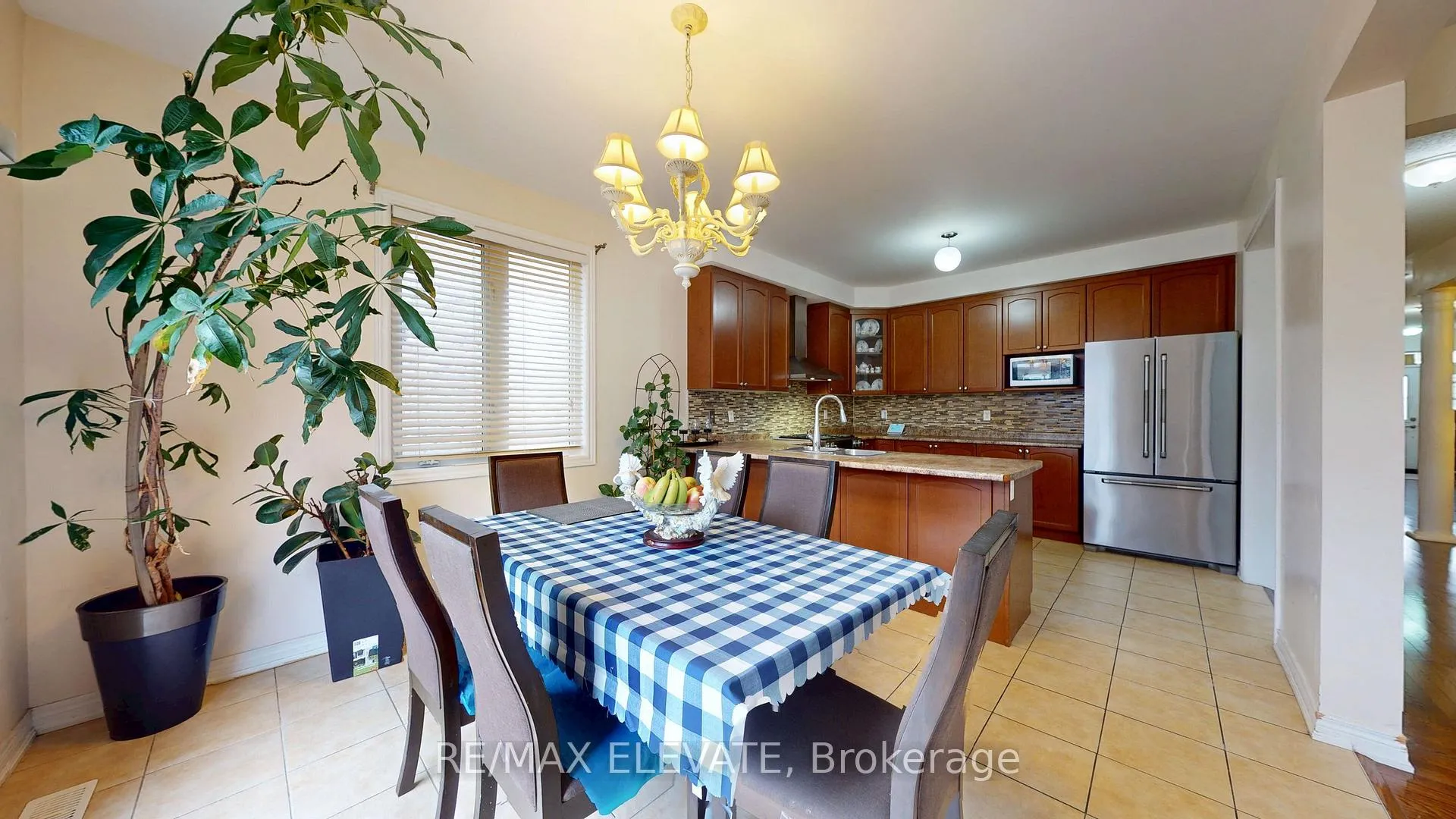 Photo 14 of 45 Castle Oaks Cross, Brampton, Bram East — HOMEH