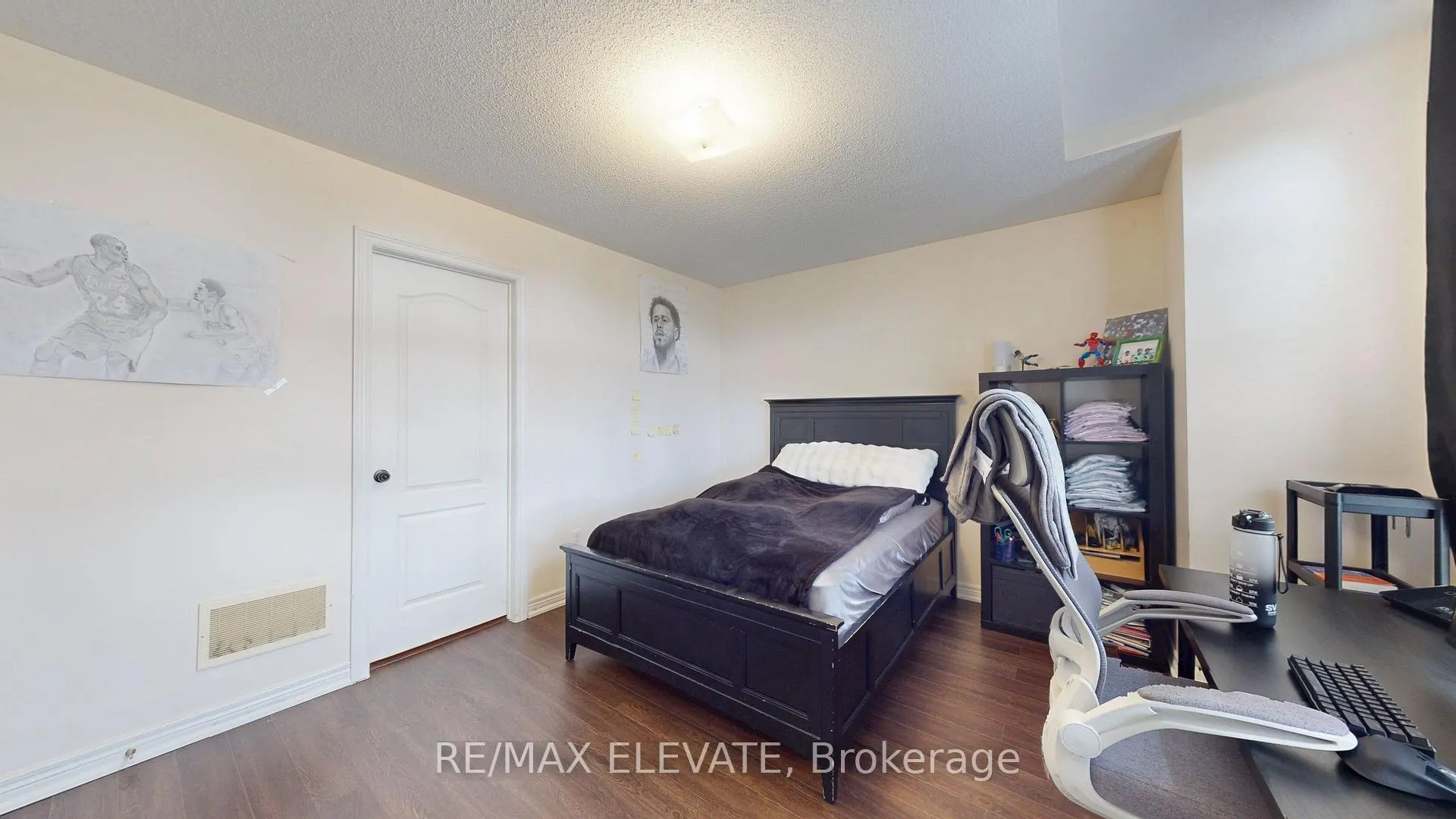 Photo 23 of 45 Castle Oaks Cross, Brampton, Bram East — HOMEH