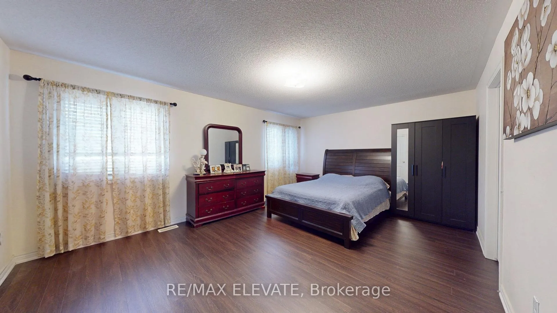 Photo 28 of 45 Castle Oaks Cross, Brampton, Bram East — HOMEH