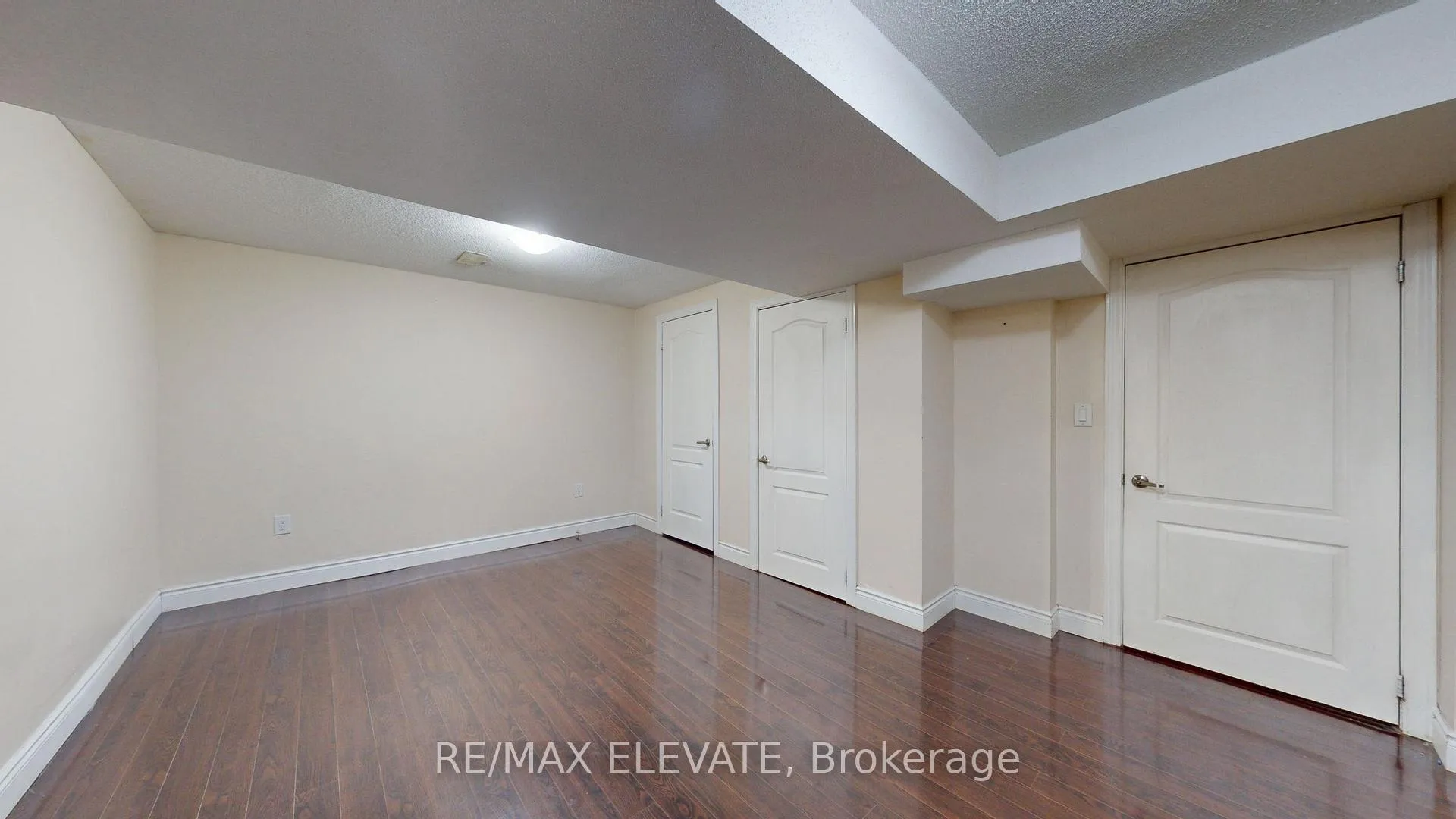Photo 42 of 45 Castle Oaks Cross, Brampton, Bram East — HOMEH